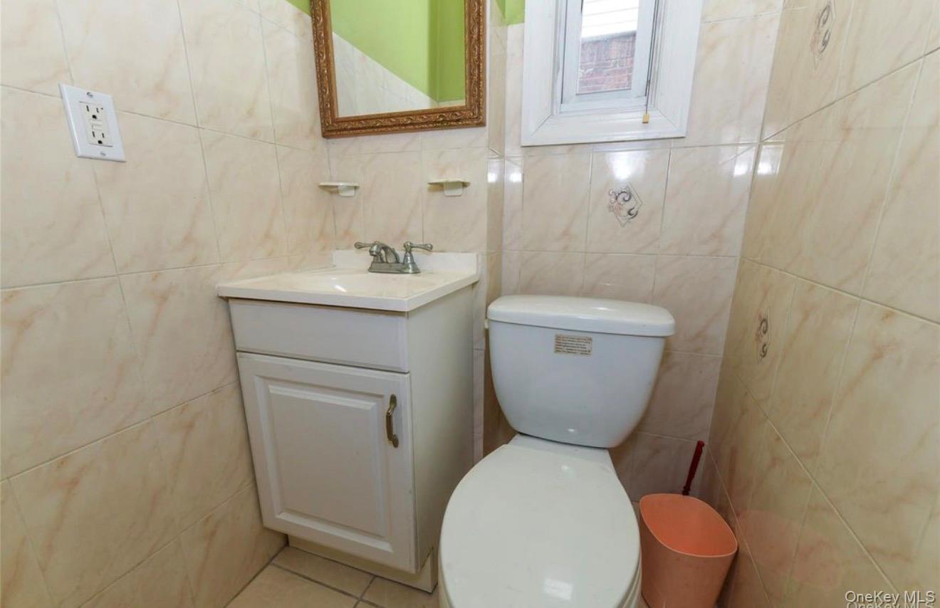 8259 172nd Street Property Photo 8