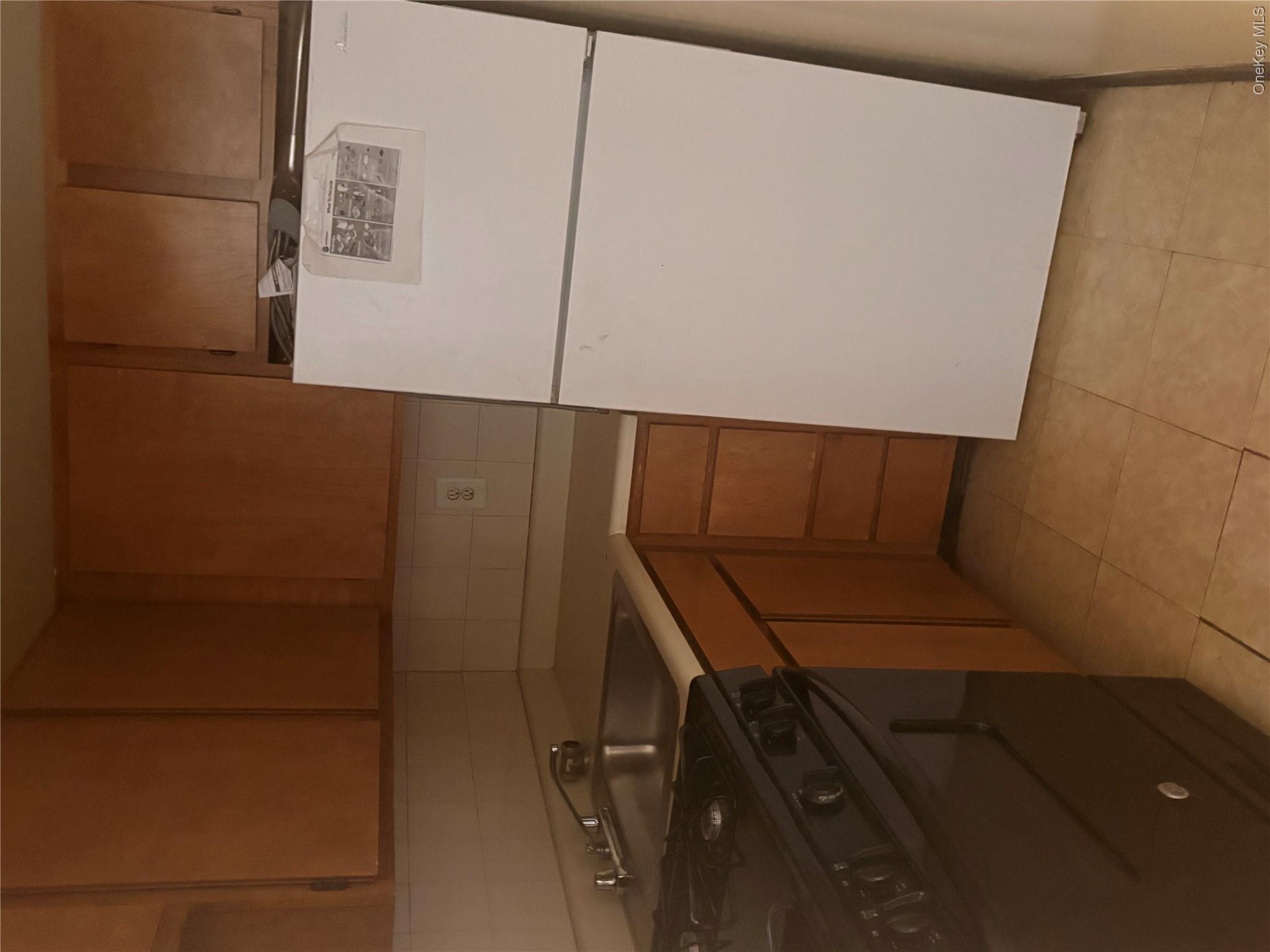 723 Macdonough Street A4 Property Photo 9