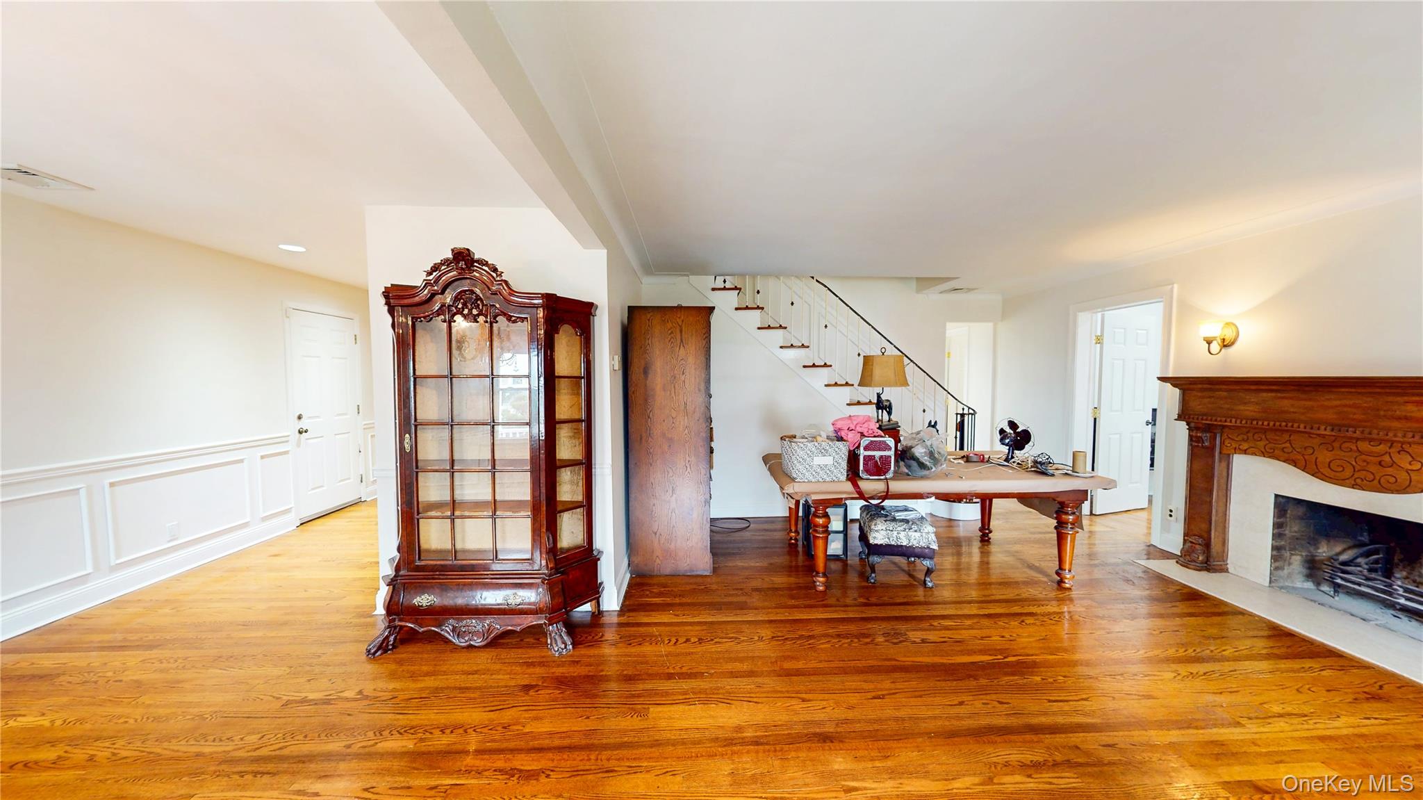11 E Webster Street Property Photo 3