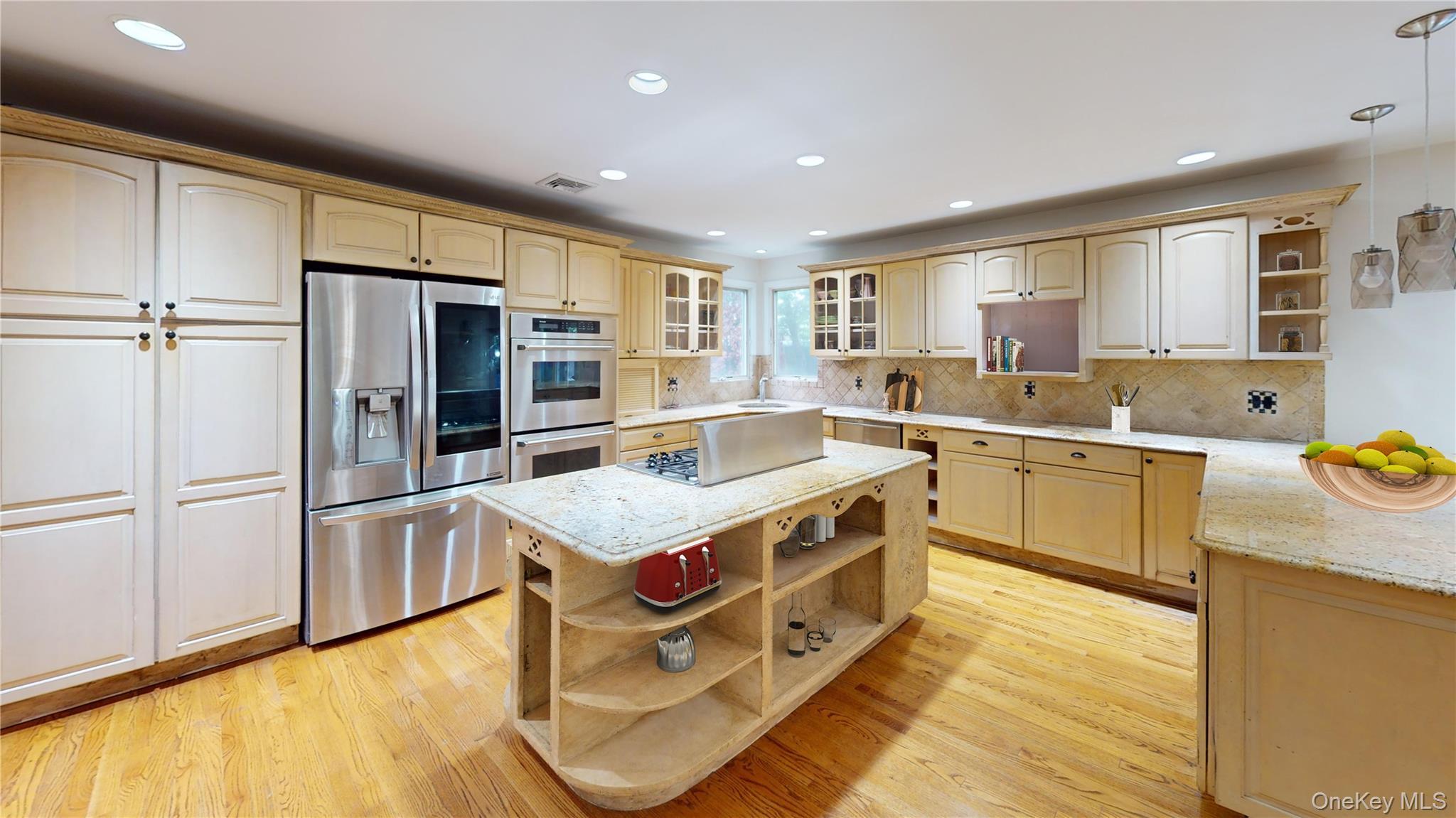 11 E Webster Street Property Photo 7