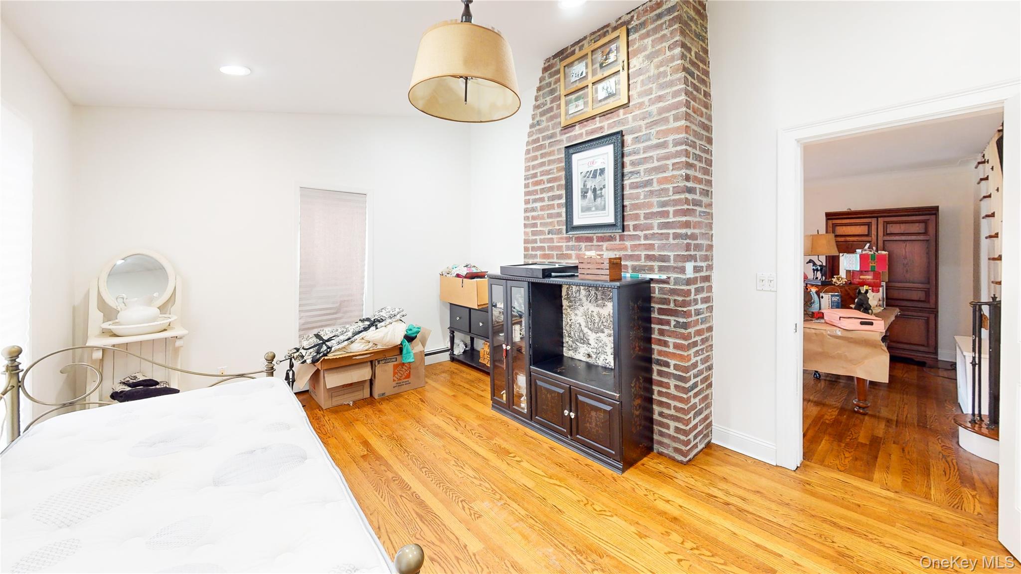 11 E Webster Street Property Photo 8