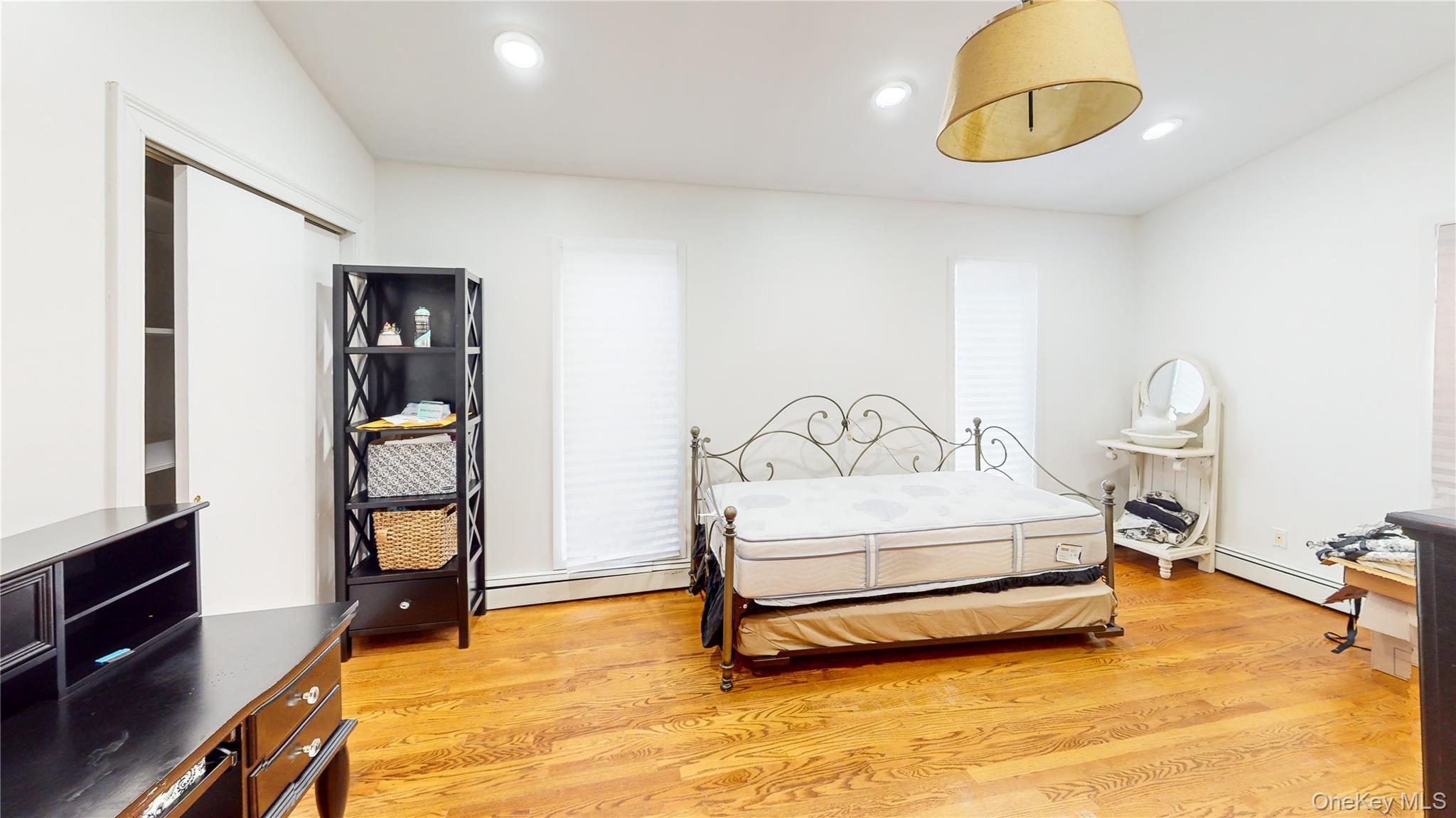 11 E Webster Street Property Photo 9