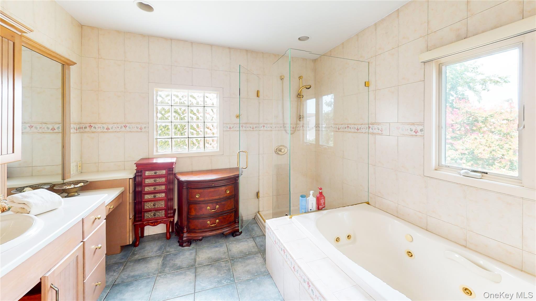 11 E Webster Street Property Photo 13