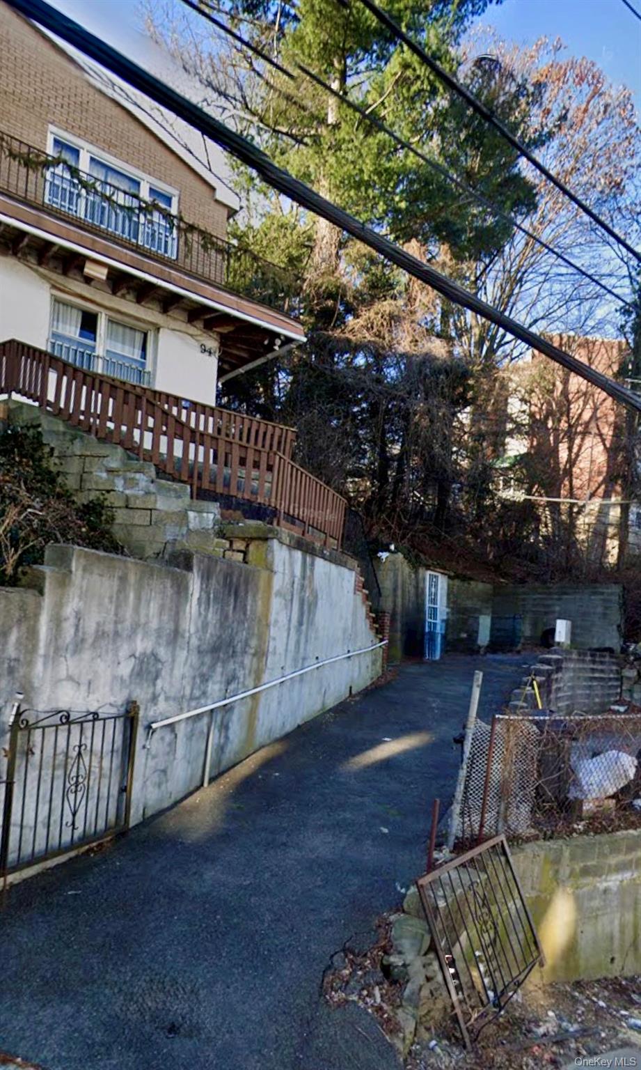 94 William Street Property Photo 25