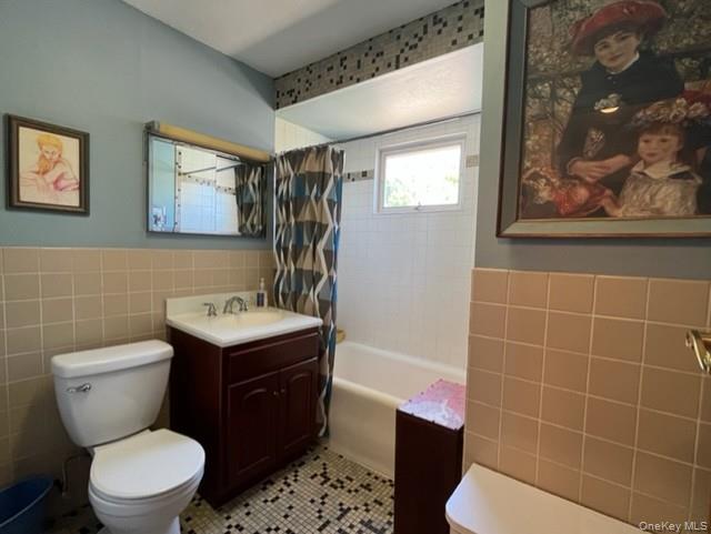 34-29 208 Street Property Photo 9