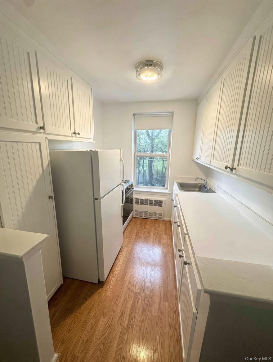 4295 Webster Avenue 4a Property Photo 2