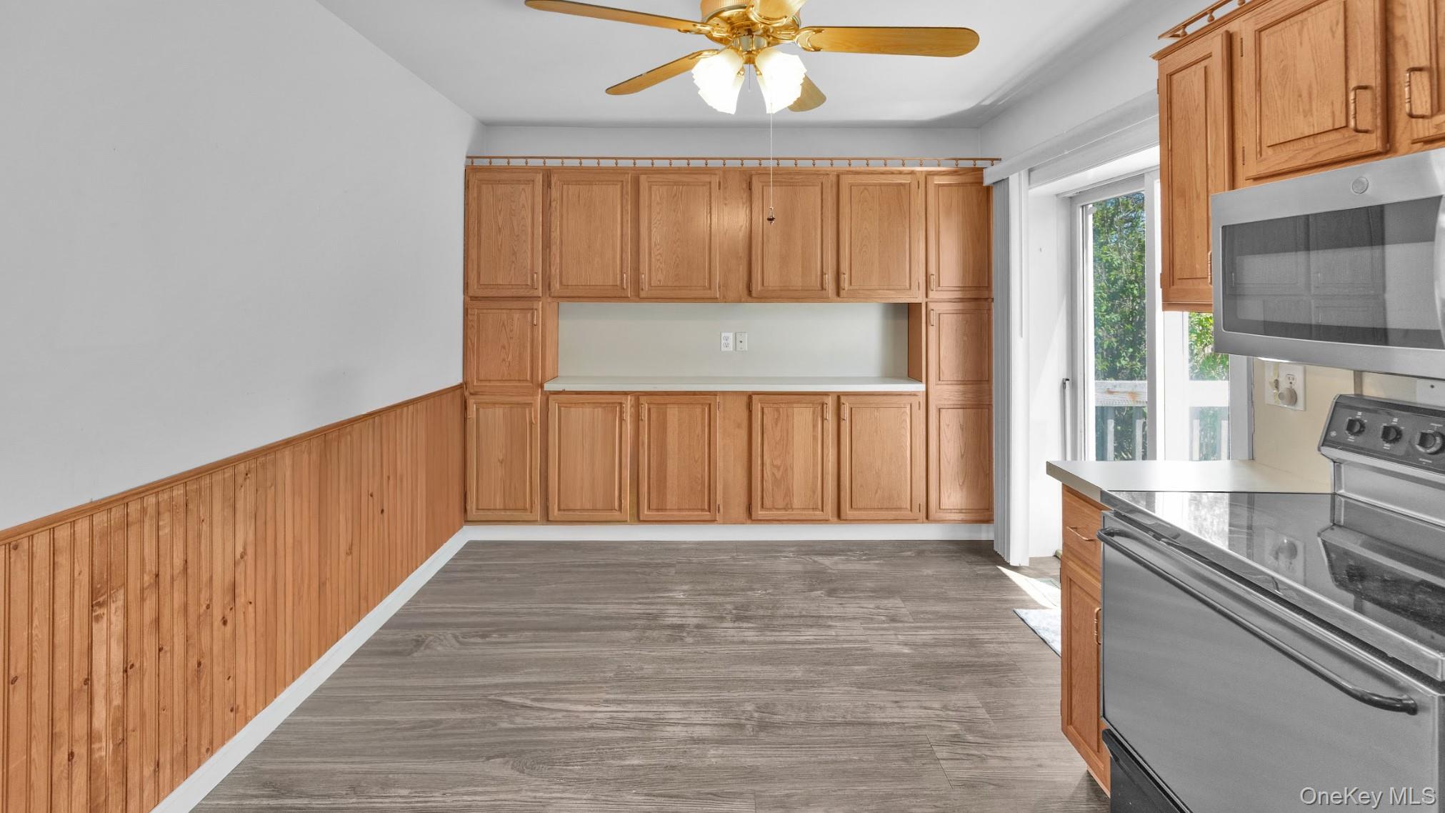 55 William Floyd Parkway Property Photo 14