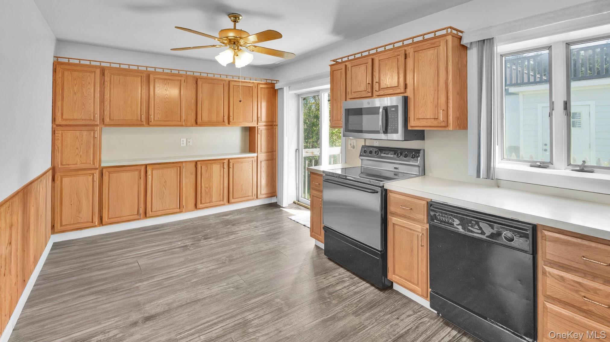 55 William Floyd Parkway Property Photo 16