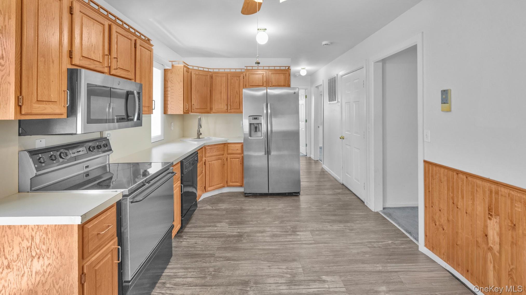 55 William Floyd Parkway Property Photo 18