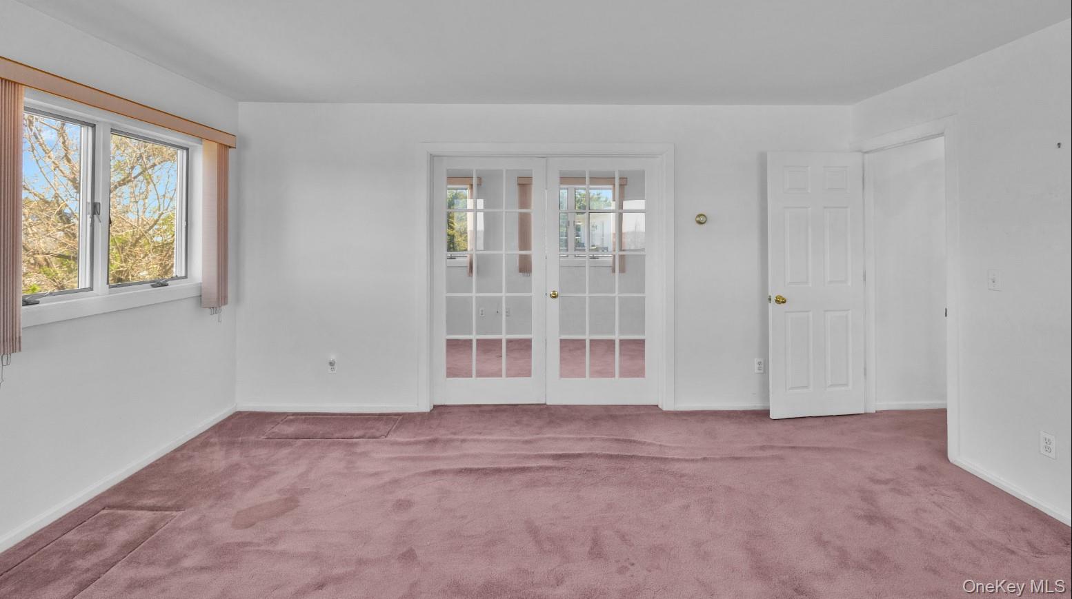 55 William Floyd Parkway Property Photo 36