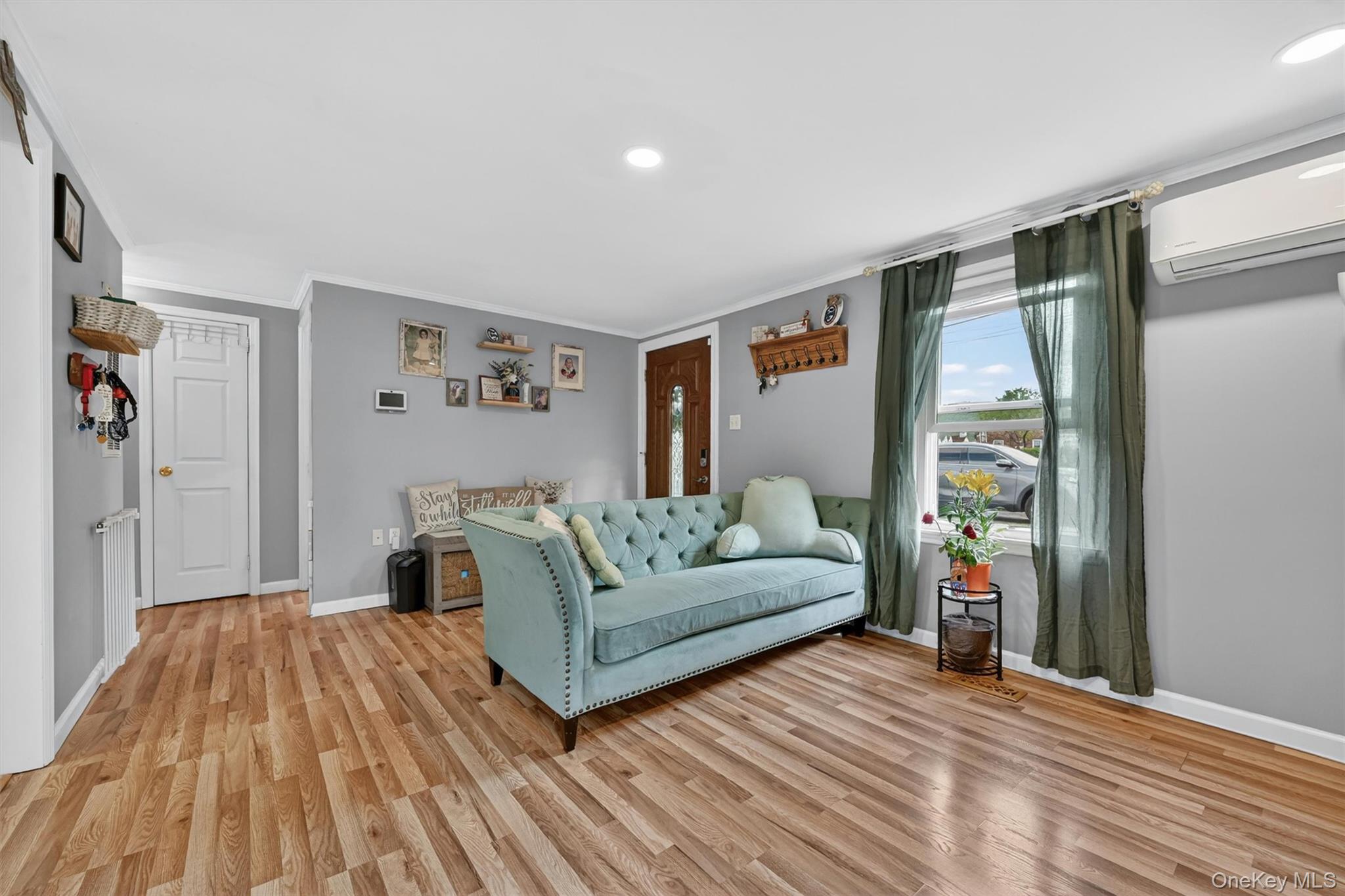 136 E Railroad Avenue Property Photo 6