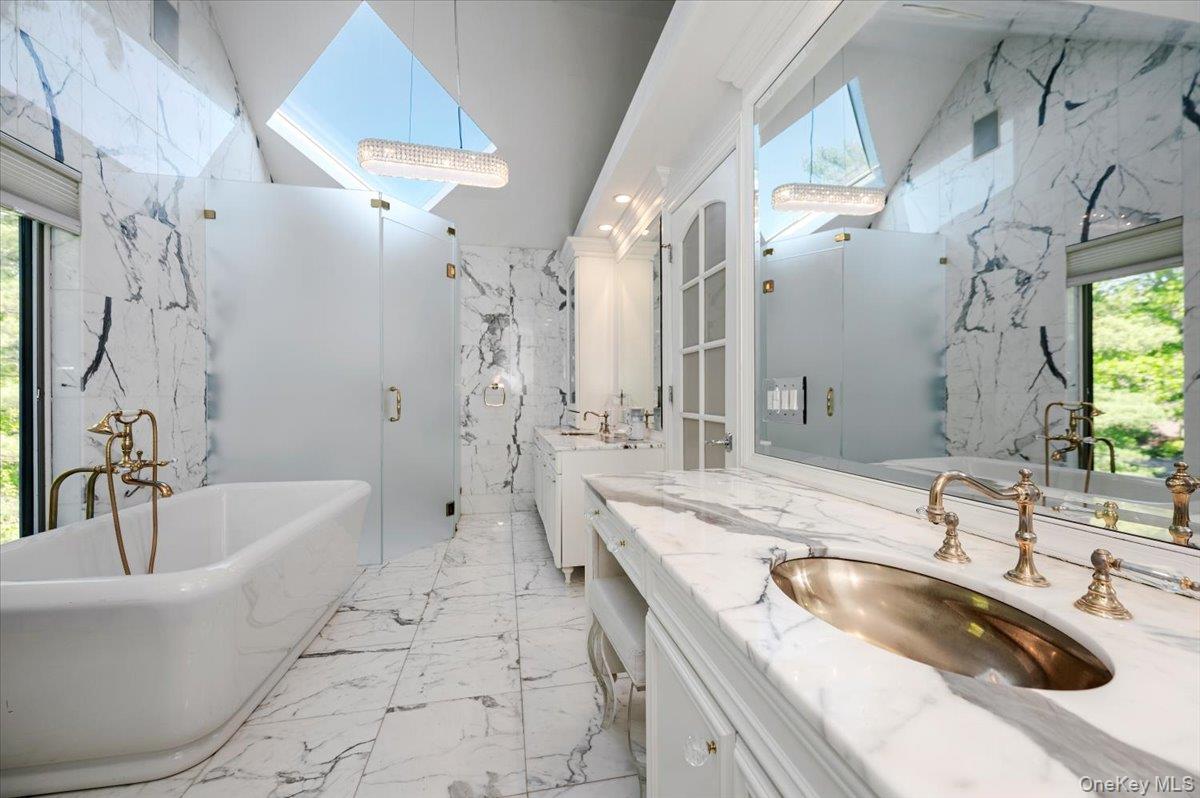 5 Twin Ponds Street Property Photo 24