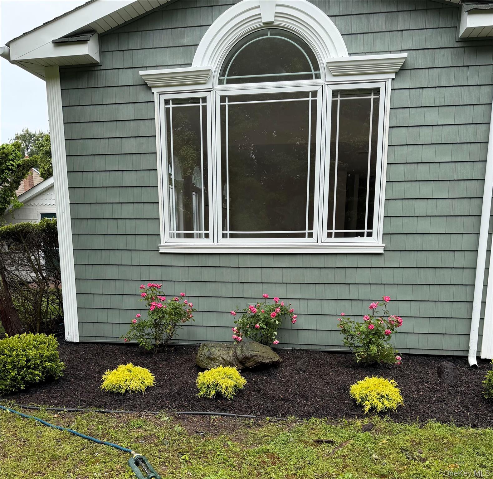 6 Robert Court Property Photo 8