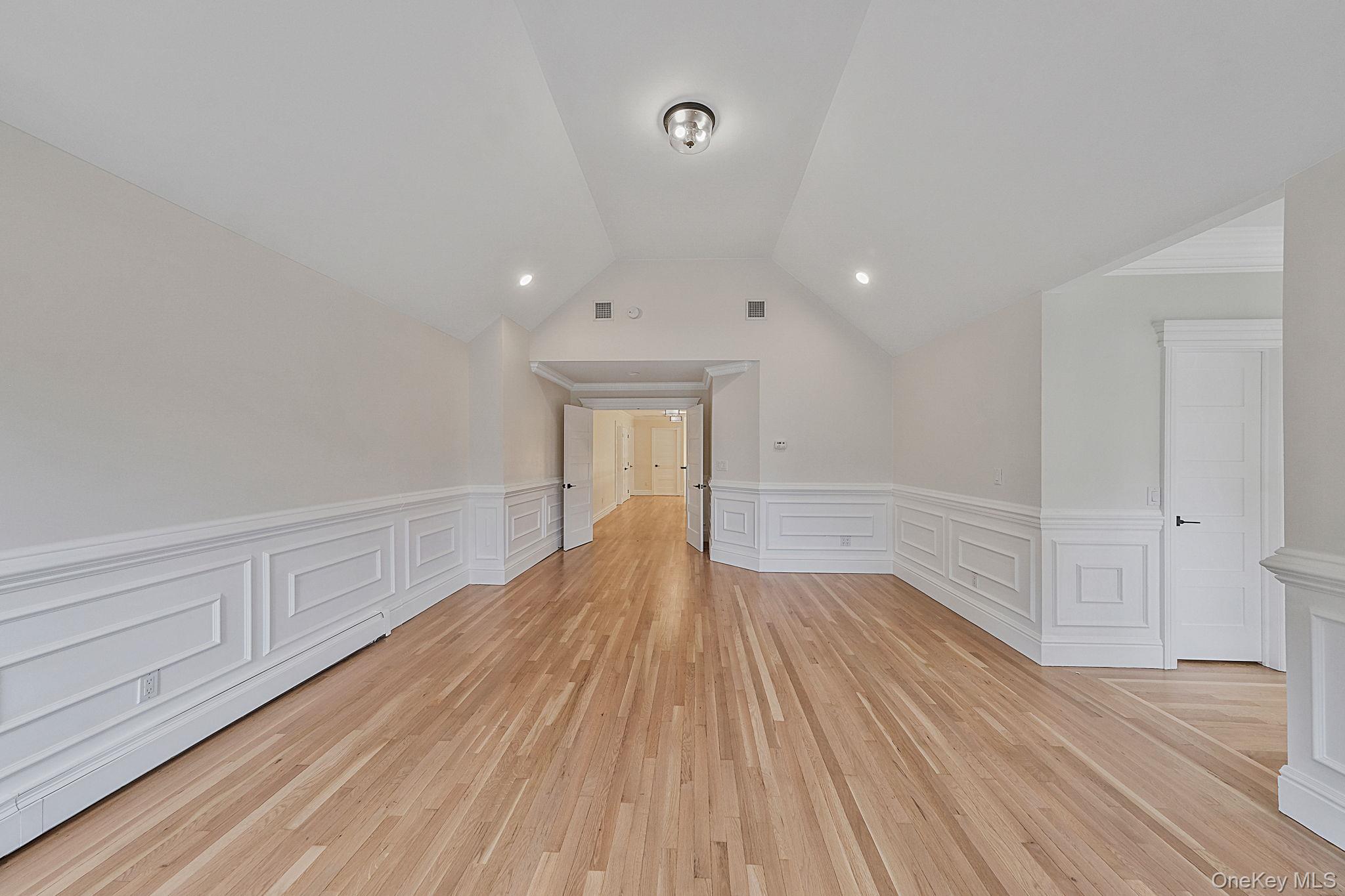 6 Robert Court Property Photo 29