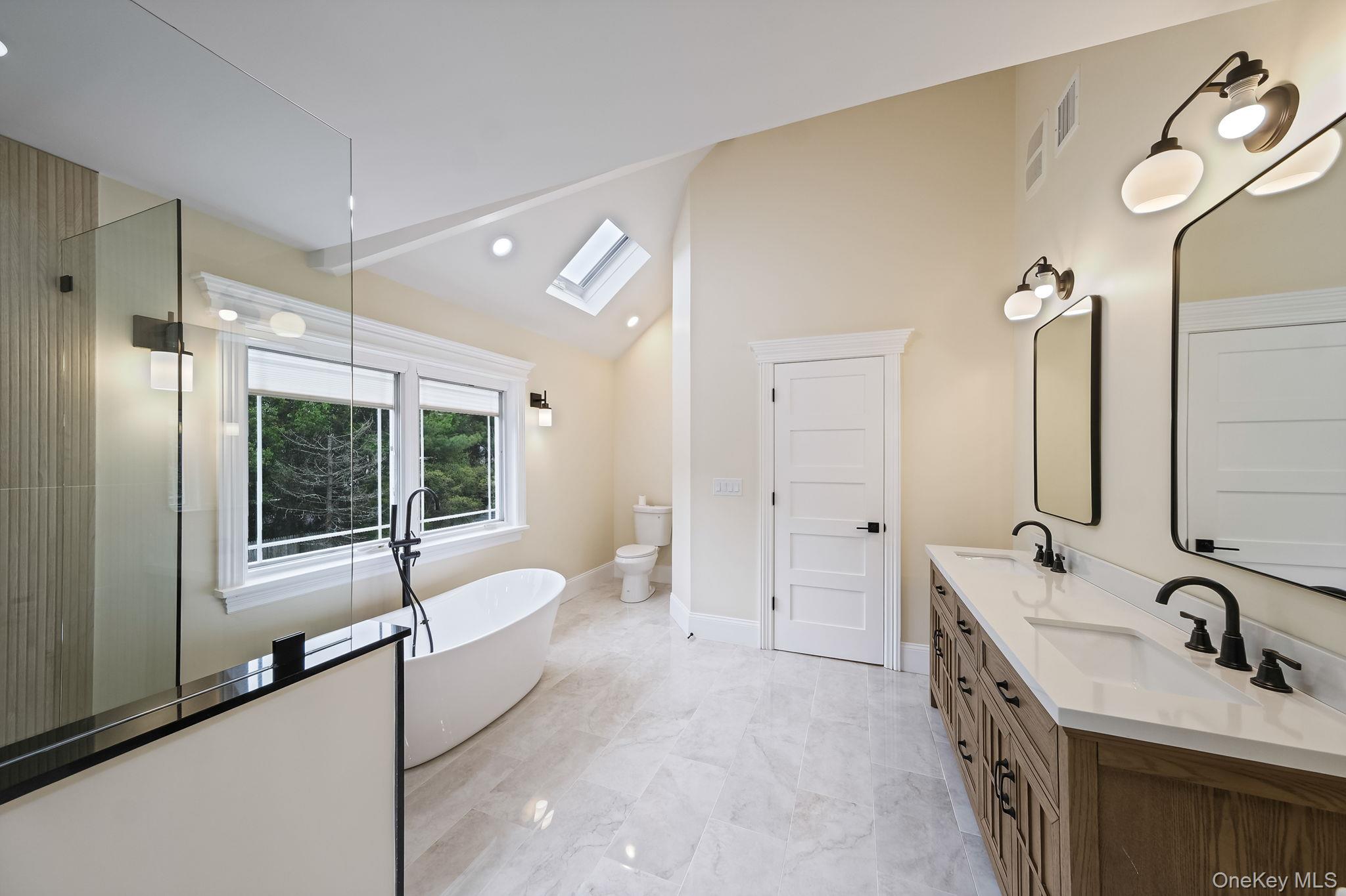 6 Robert Court Property Photo 34