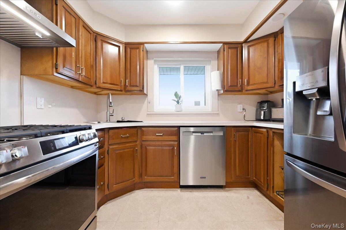 16 Buckner Avenue Property Photo 8