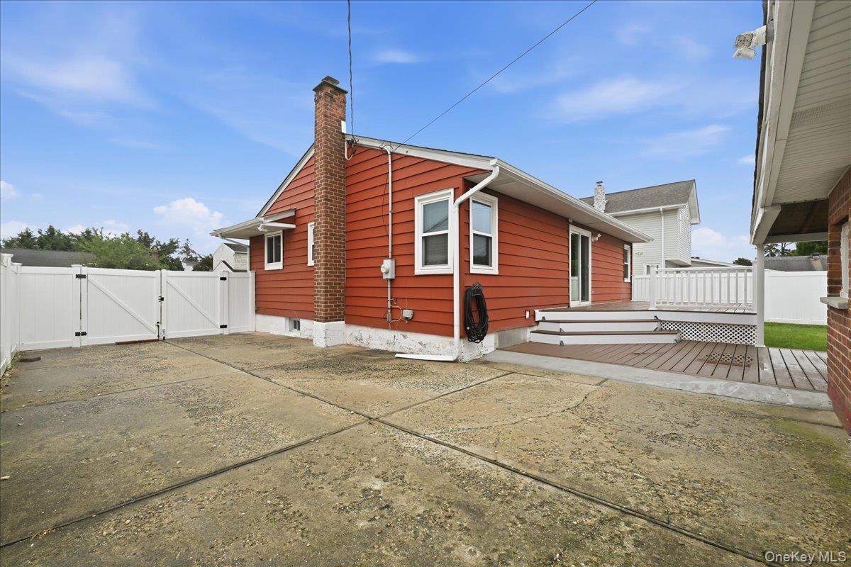 16 Buckner Avenue Property Photo 22