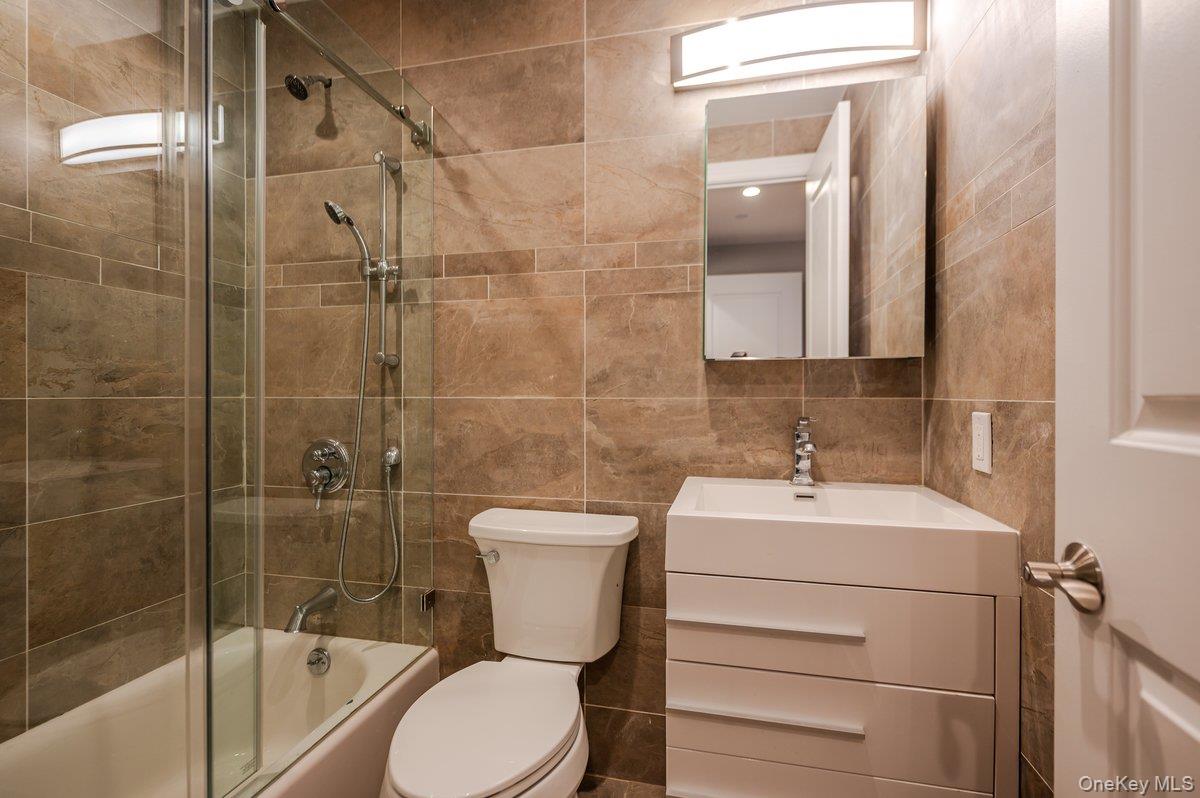 661 W Broadway 402 Property Photo 13