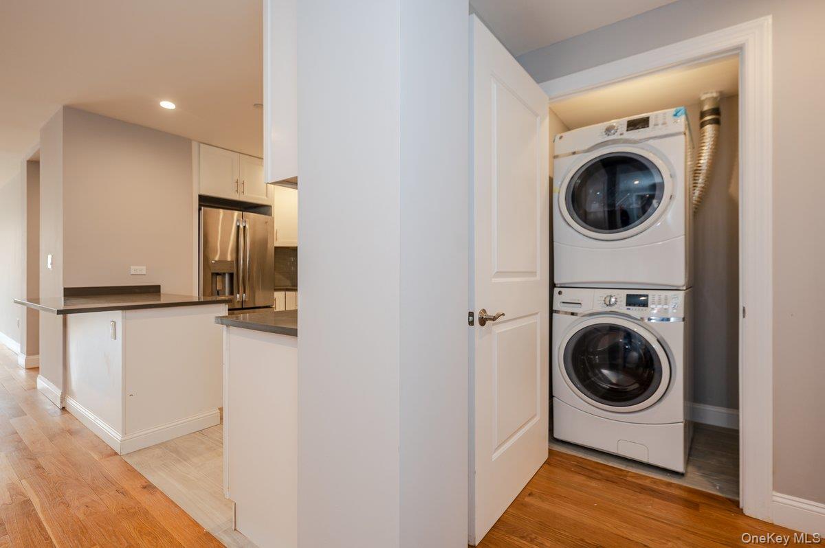 661 W Broadway 402 Property Photo 14
