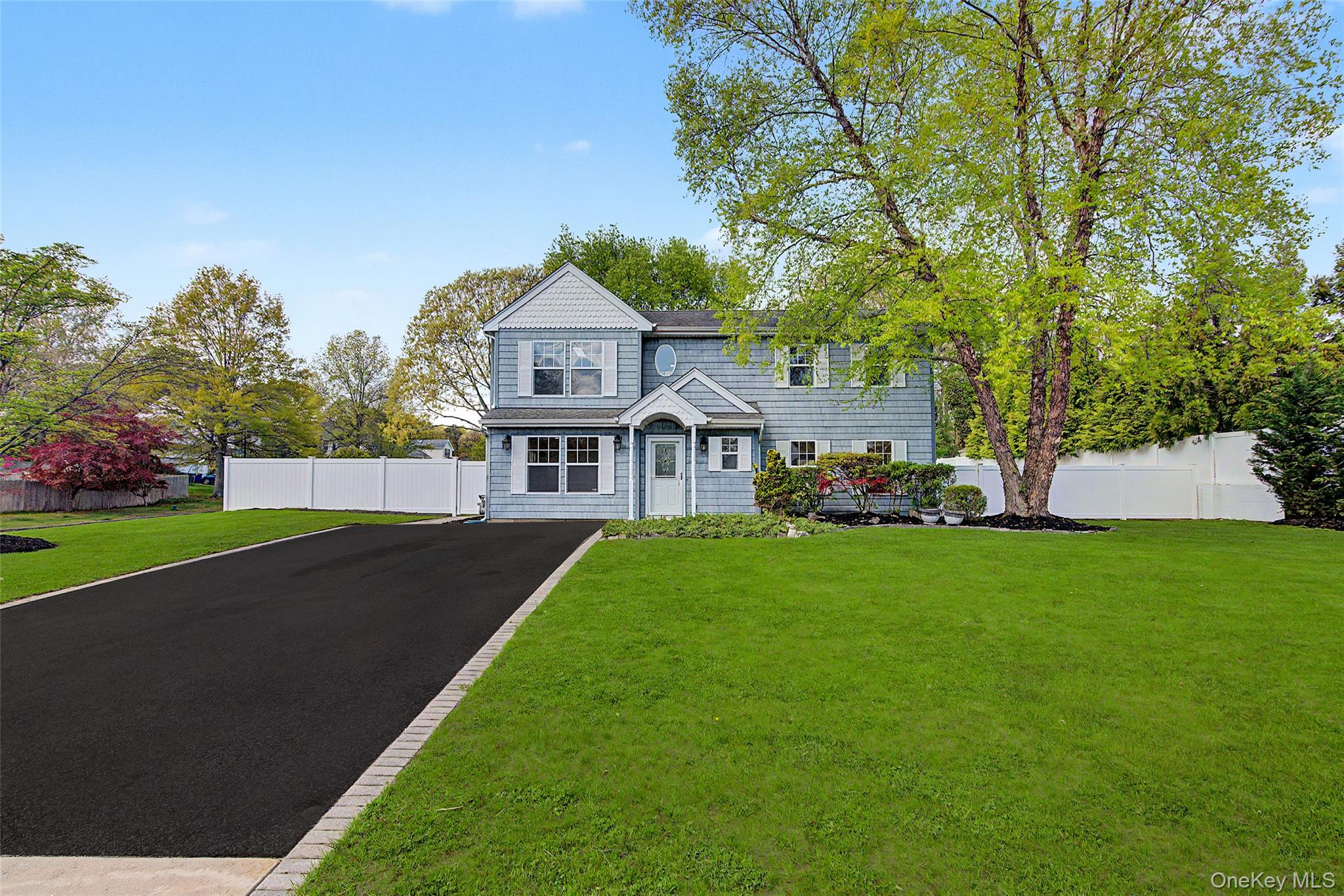 6 Lyons Lane Property Photo 1