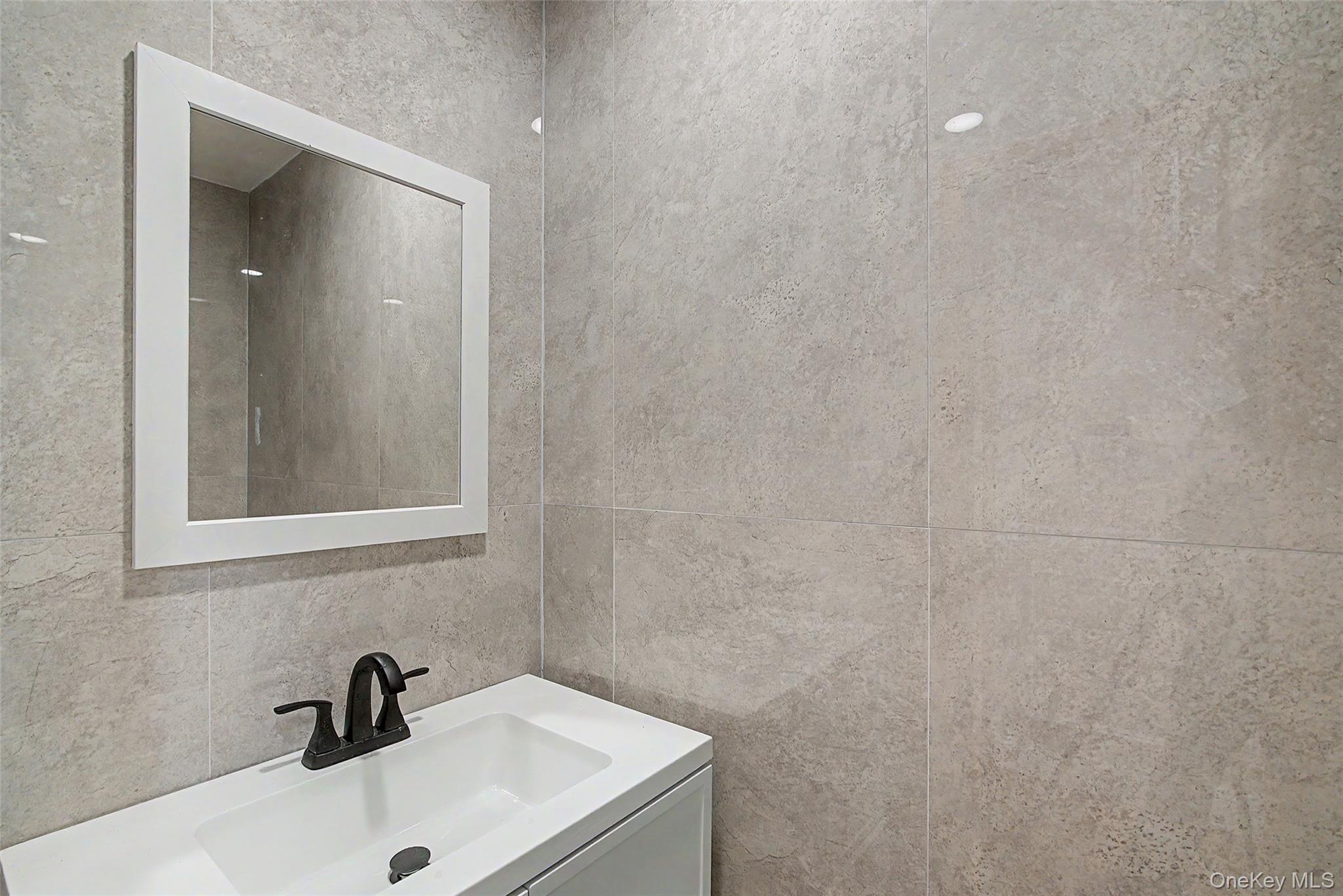 6 Lyons Lane Property Photo 28