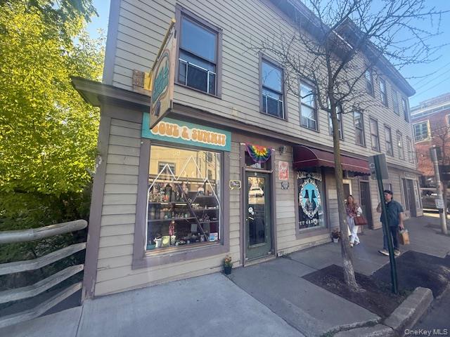 9 Main Street Property Photo 1