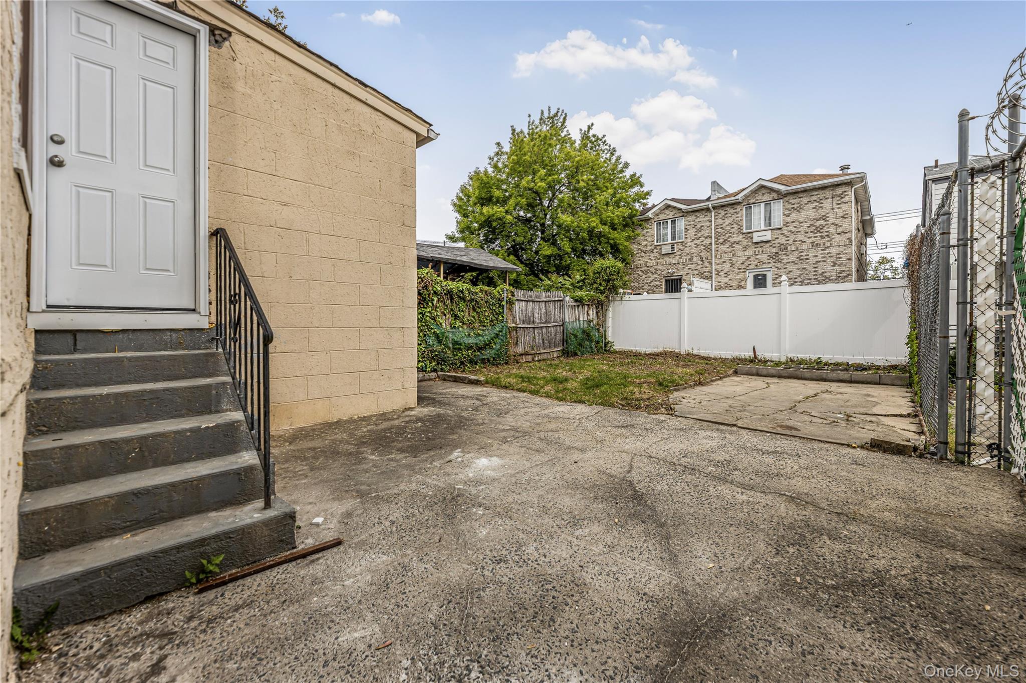 2215 Homer Avenue Property Photo 16