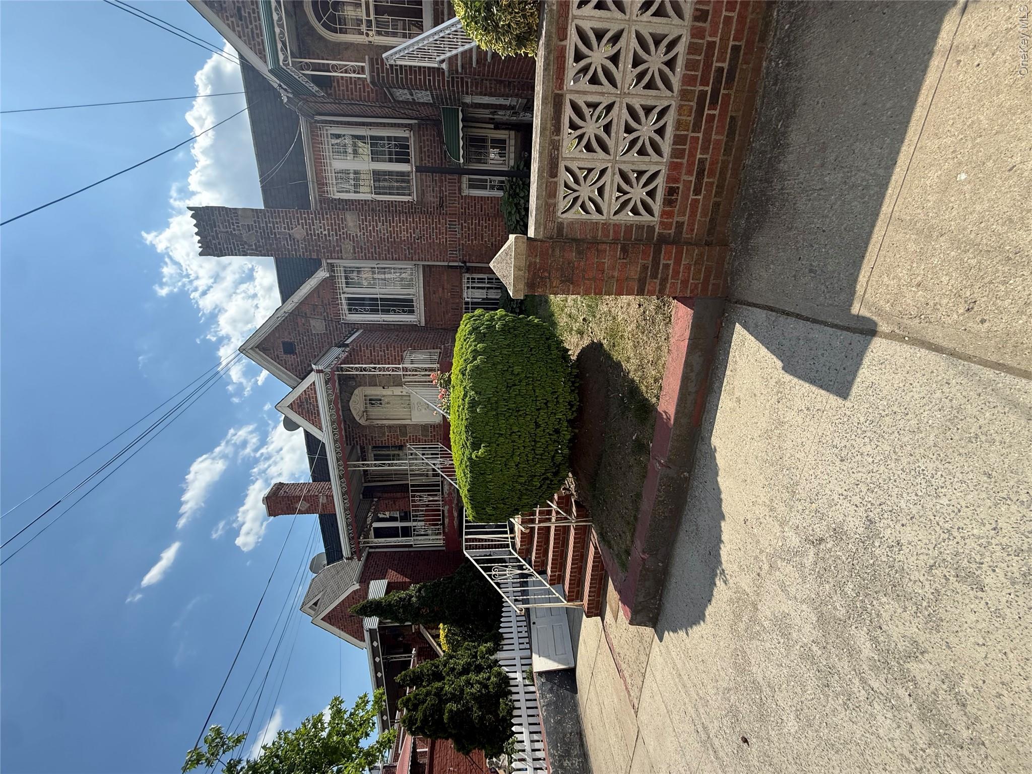 676 E 93rd Street Property Photo 3