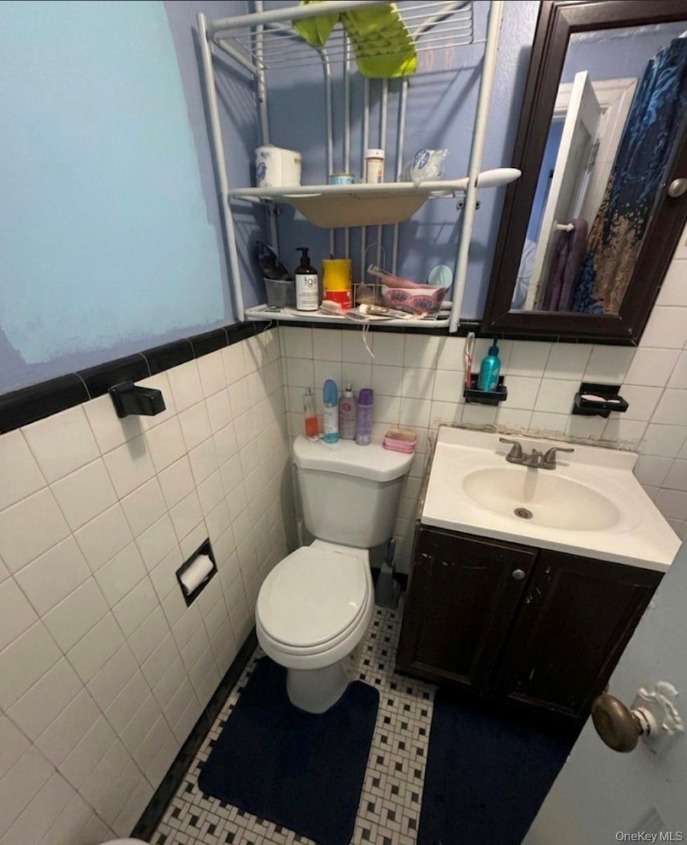676 E 93rd Street Property Photo 10