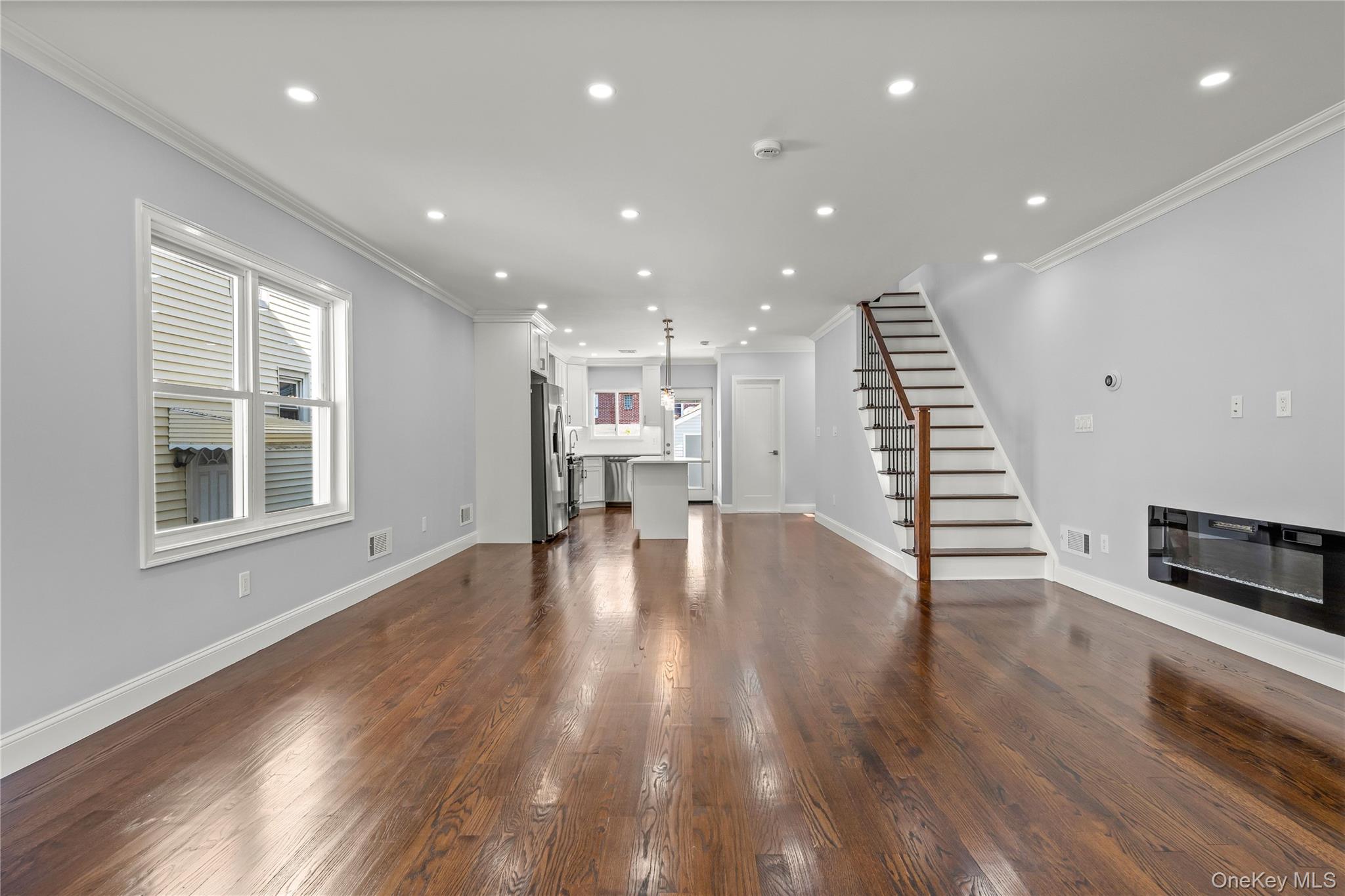 7019 Manse Street Property Photo 5