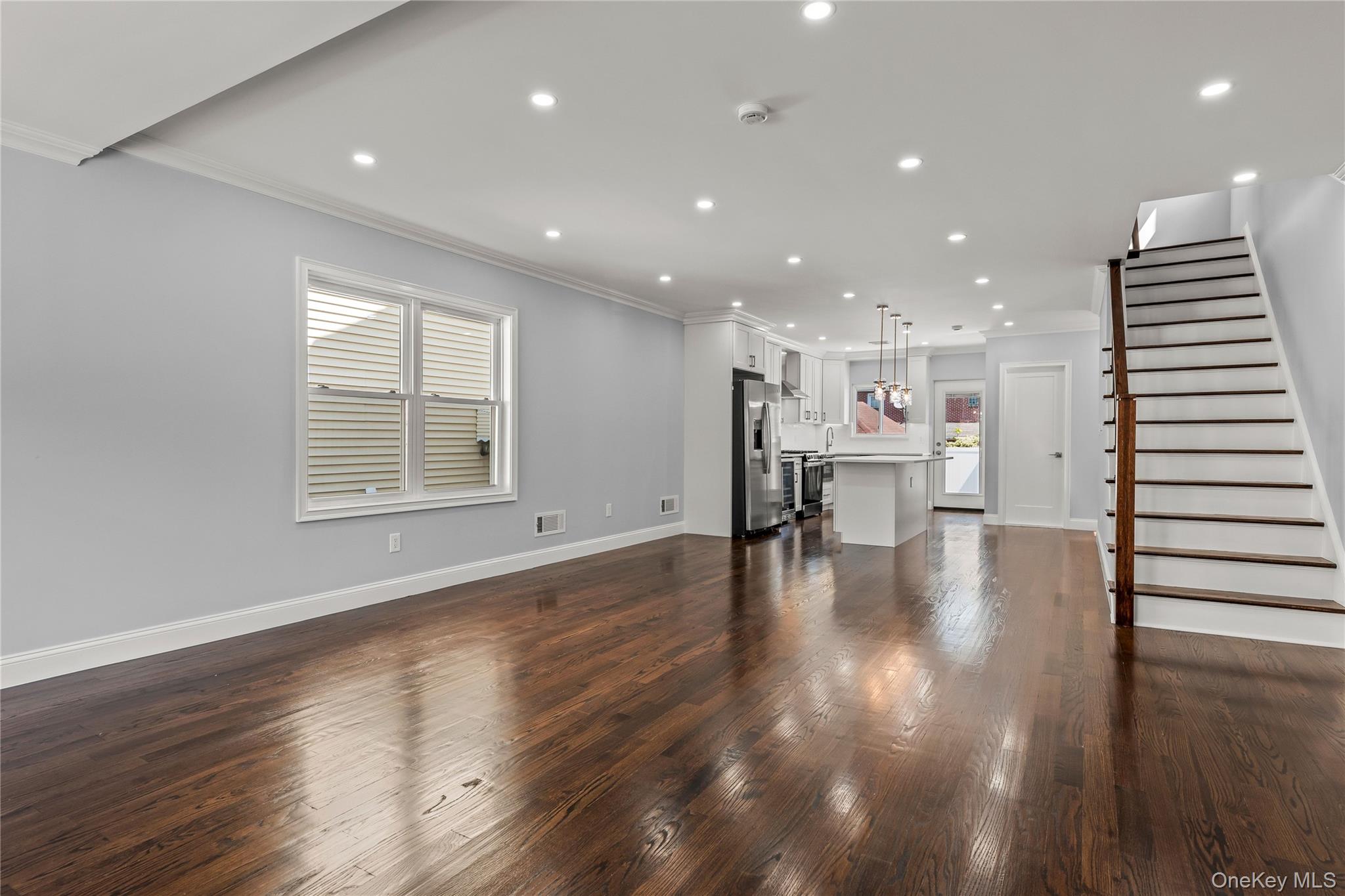 7019 Manse Street Property Photo 6