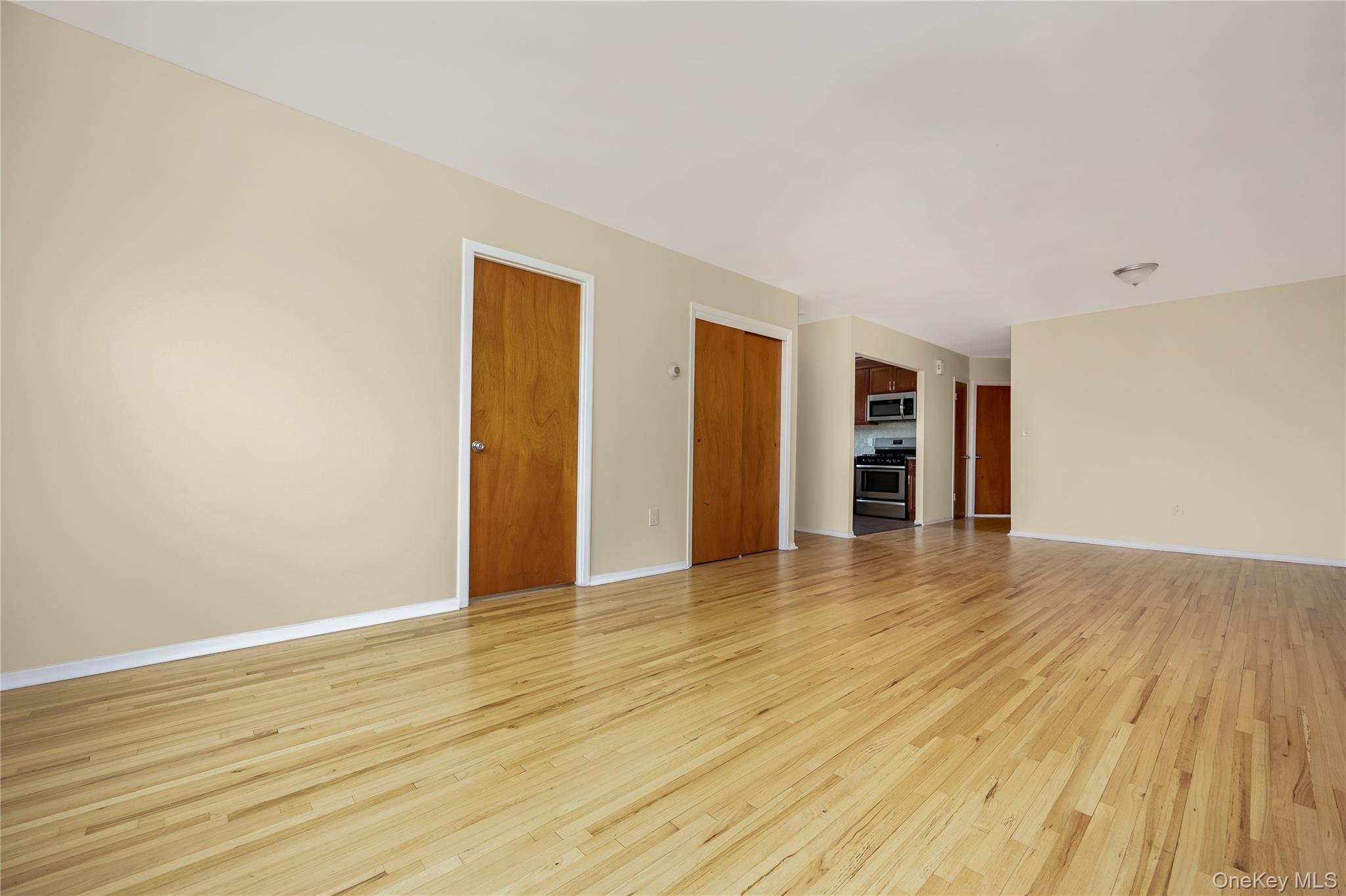 78-10 31st Avenue Property Photo 27