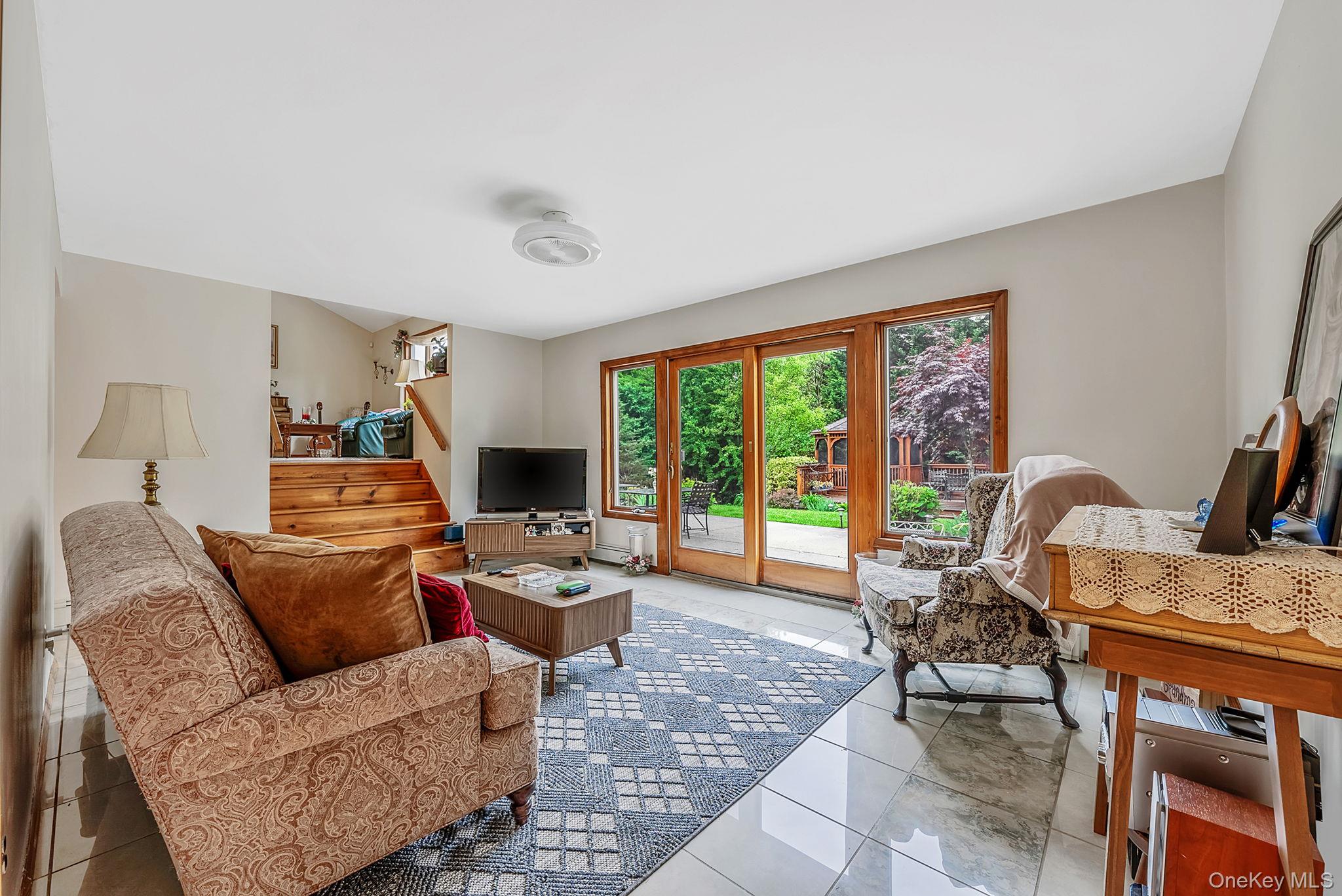 28 Manchester Boulevard Property Photo 6