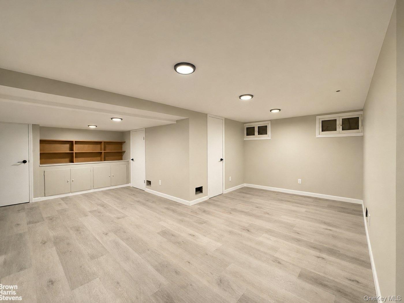 96 Nassau Street Property Photo 8