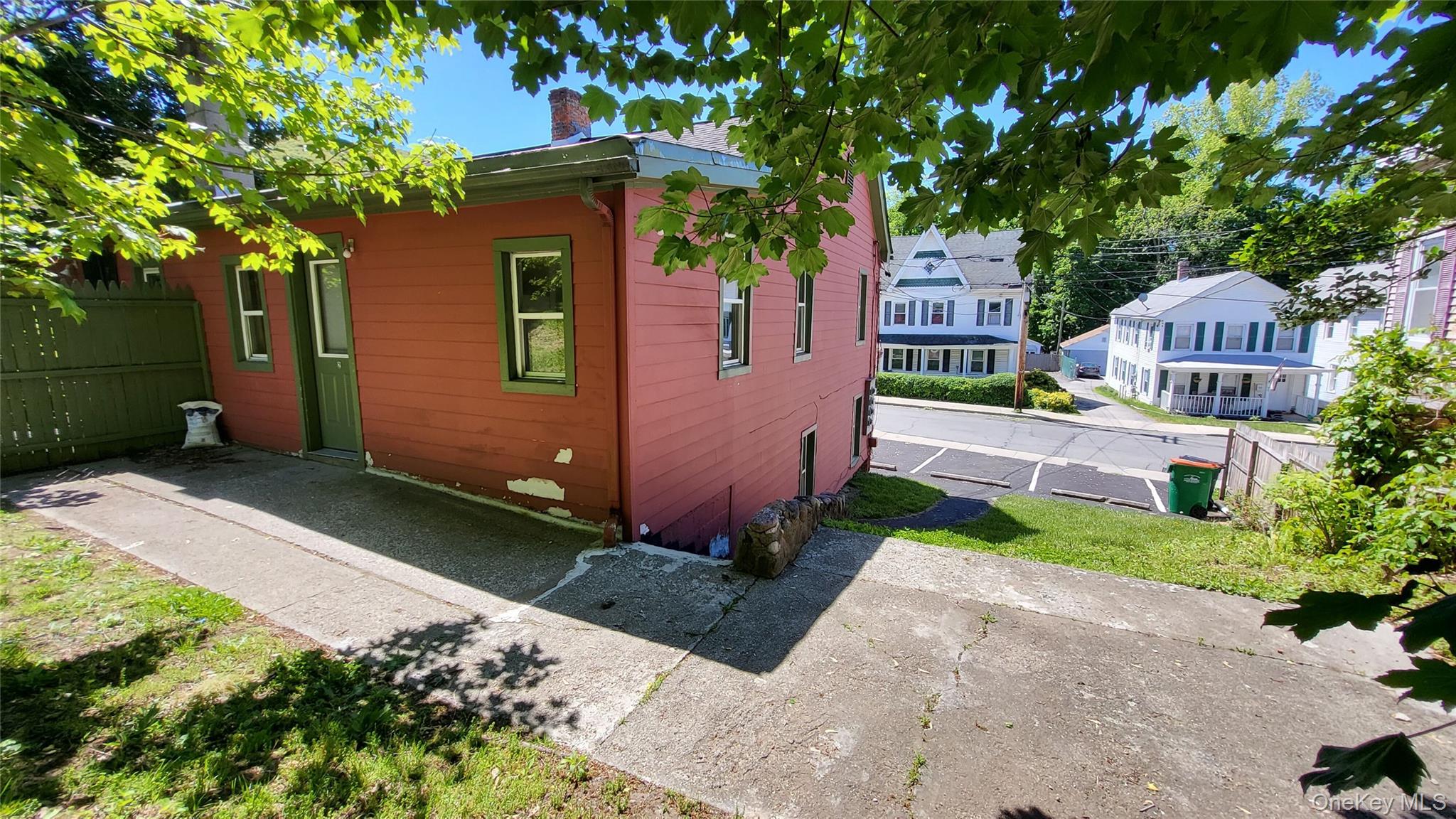 92 E Main Street 2 Property Photo 1