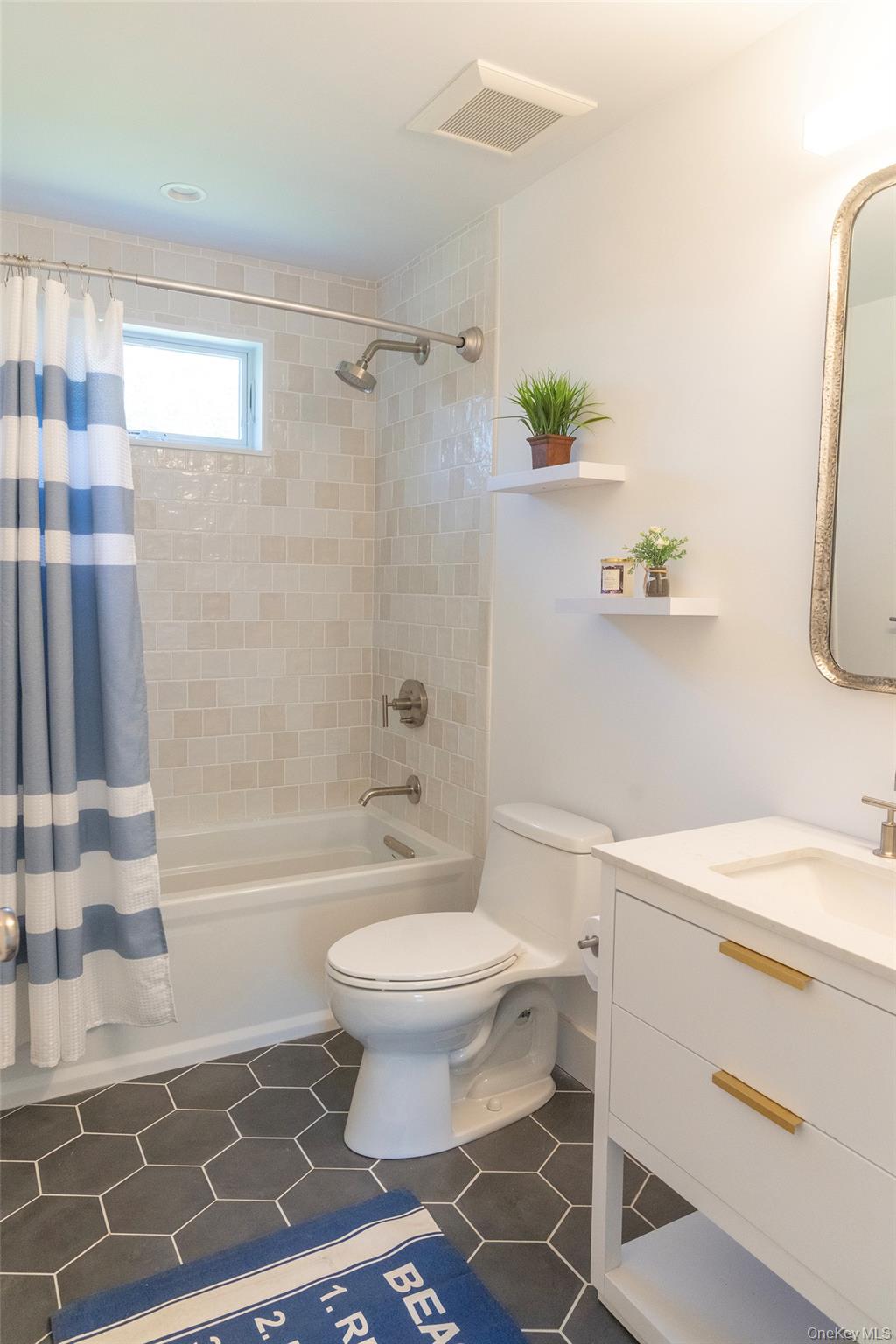550 Madison Avenue Property Photo 11
