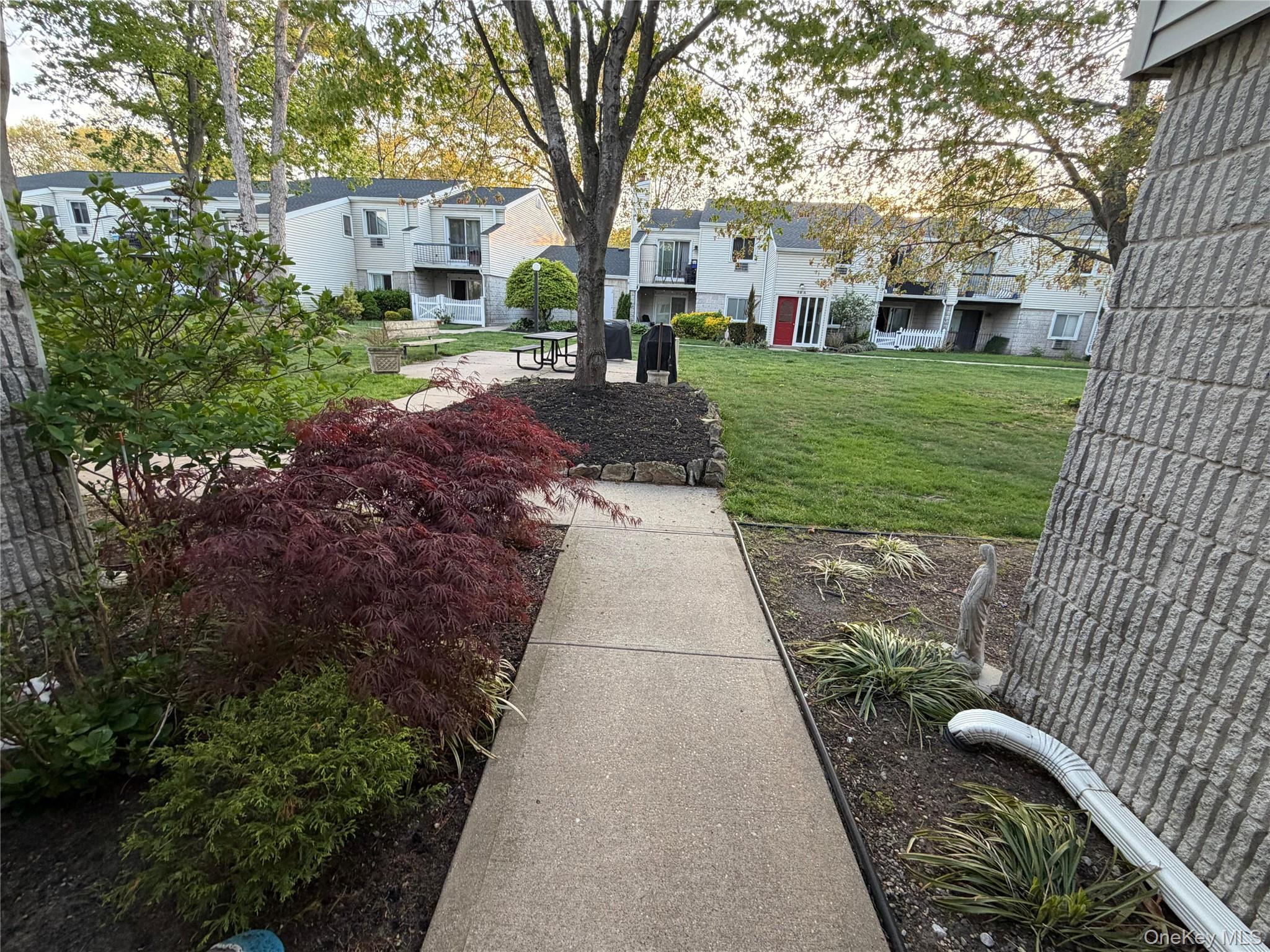 42 Richmond Boulevard 1b Property Photo 4