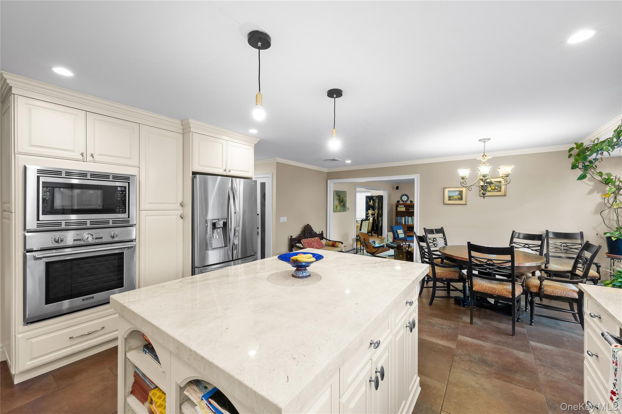 16 Cabriolet Lane Property Photo 13
