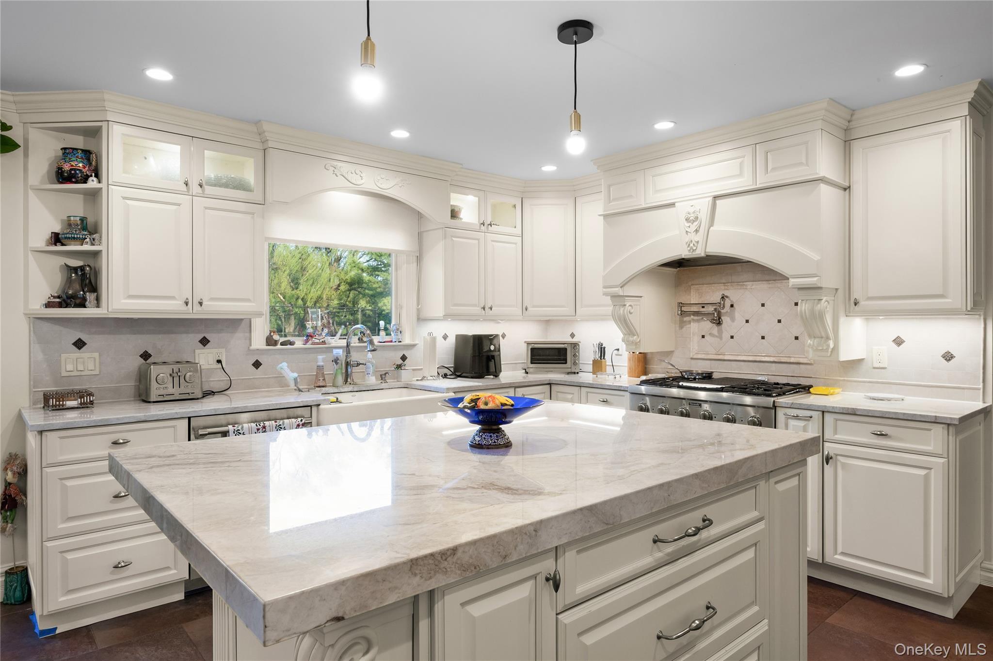 16 Cabriolet Lane Property Photo 14