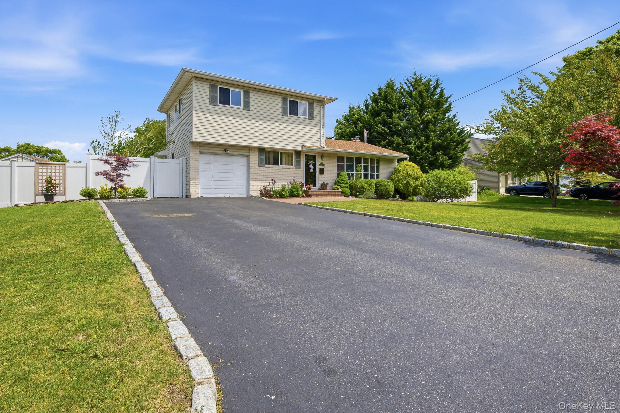 23 Riverdale Avenue Property Photo 3