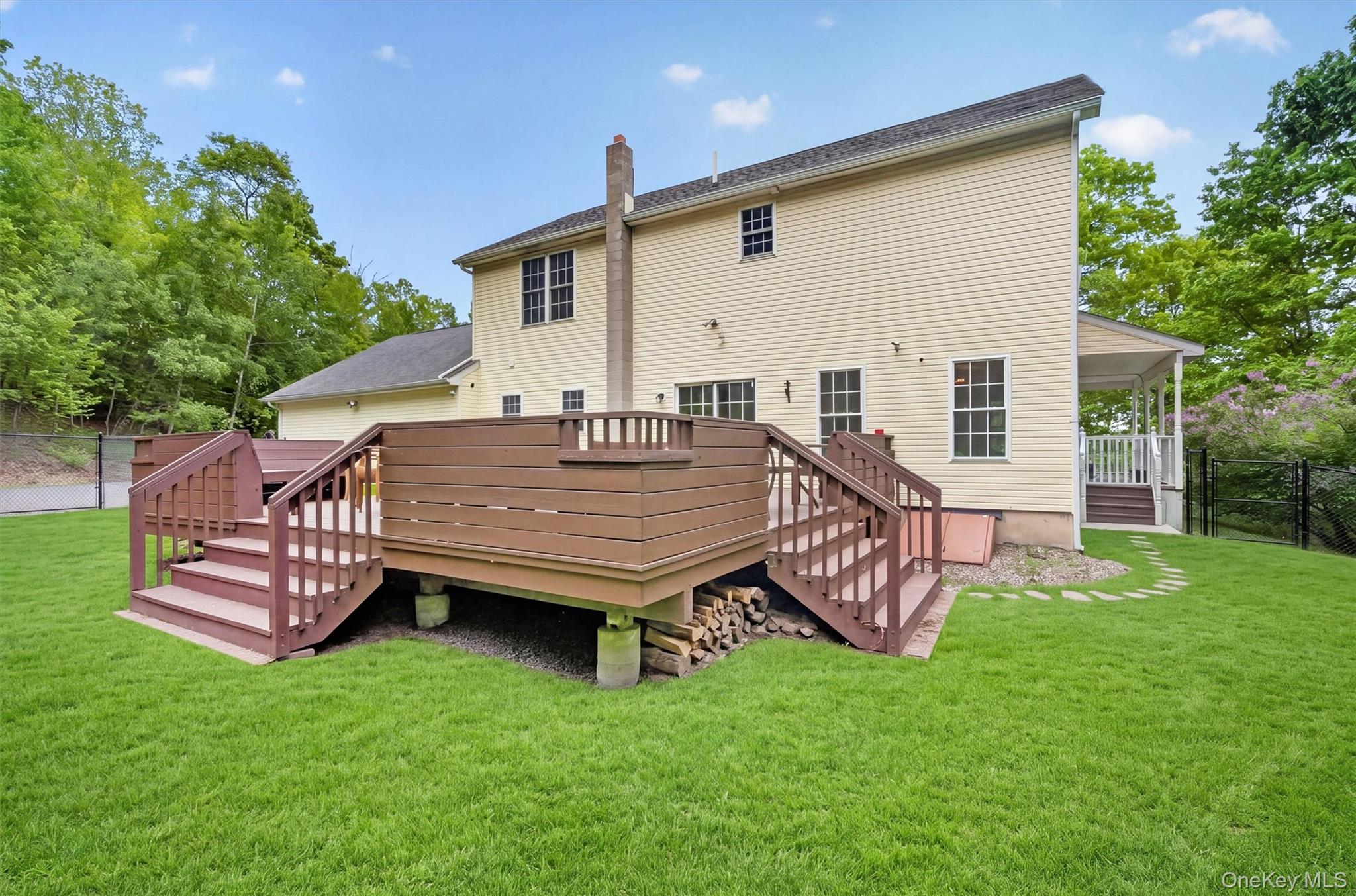 4 Clover Lane Property Photo 34