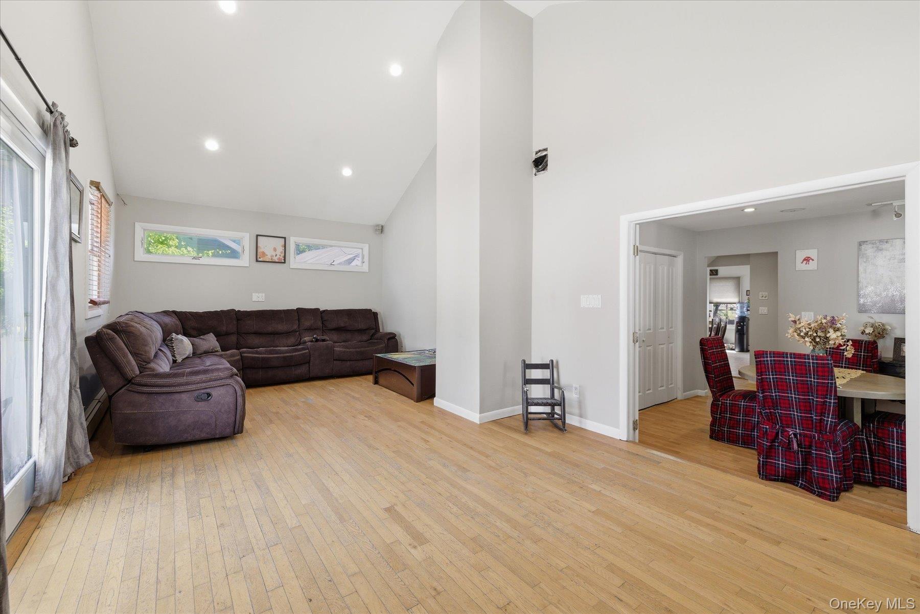 212 Gordon Avenue Property Photo 9