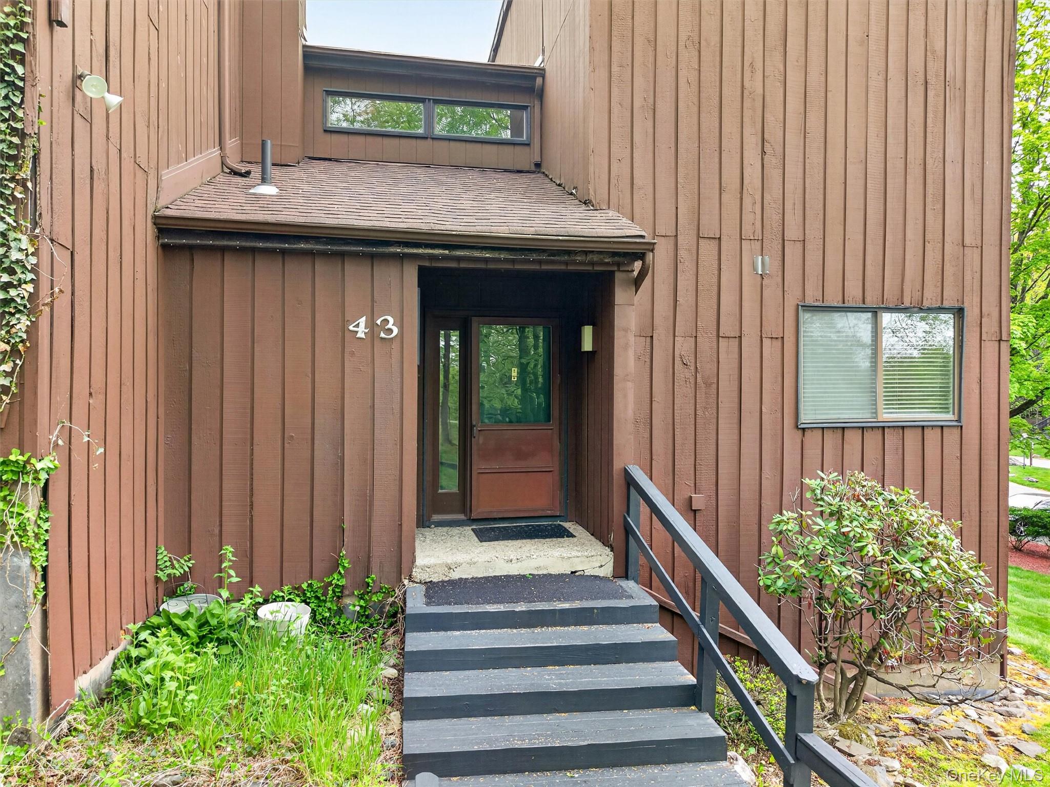 43 Redwood Drive Property Photo 1