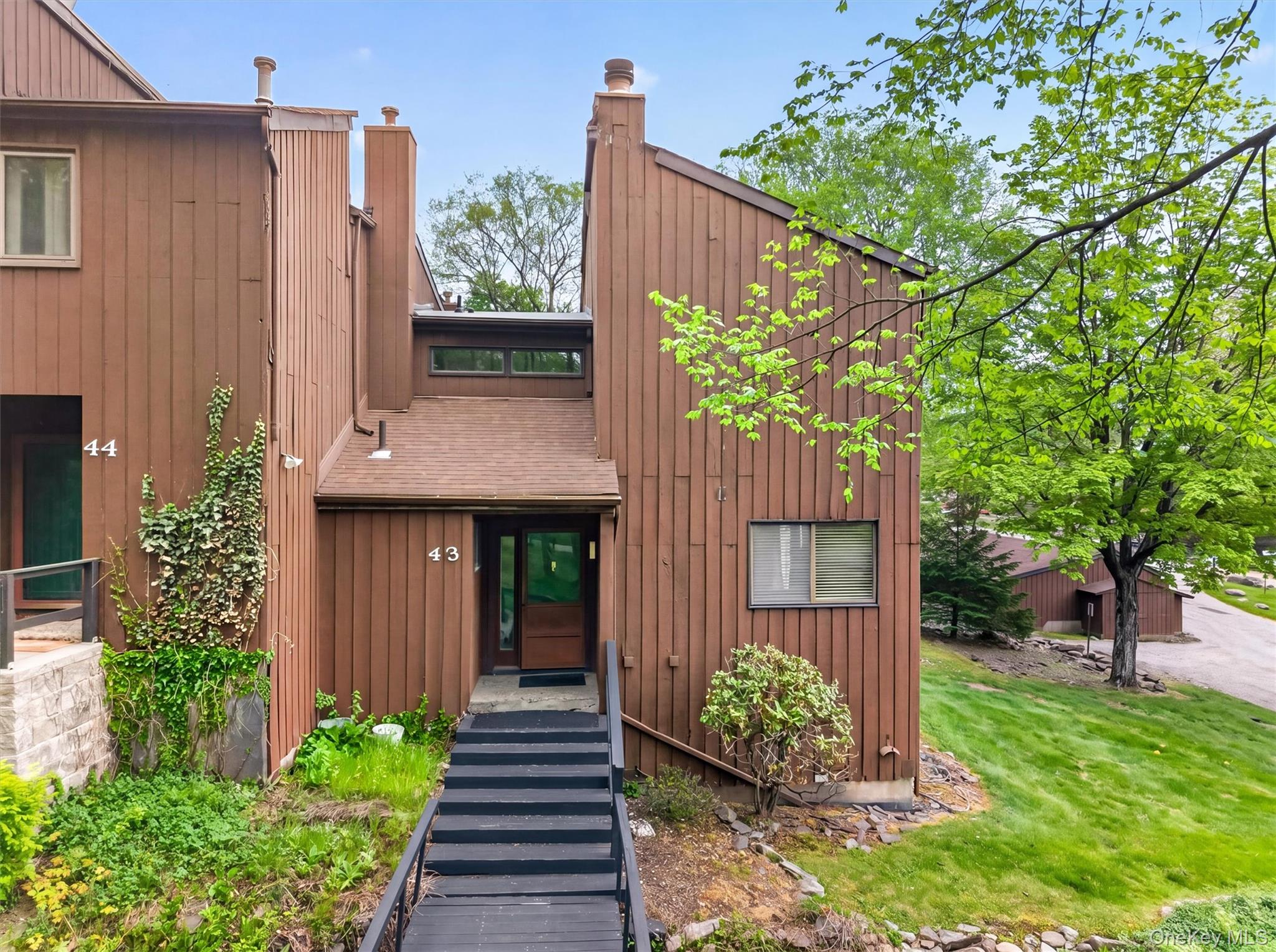 43 Redwood Drive Property Photo 5