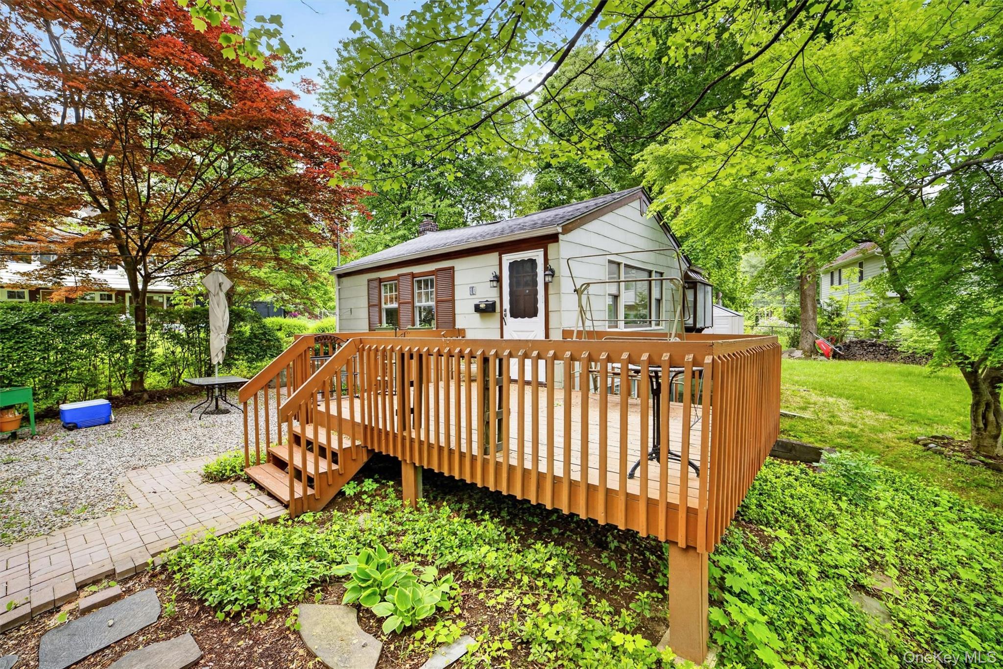 10 Mount Green Road Property Photo 4