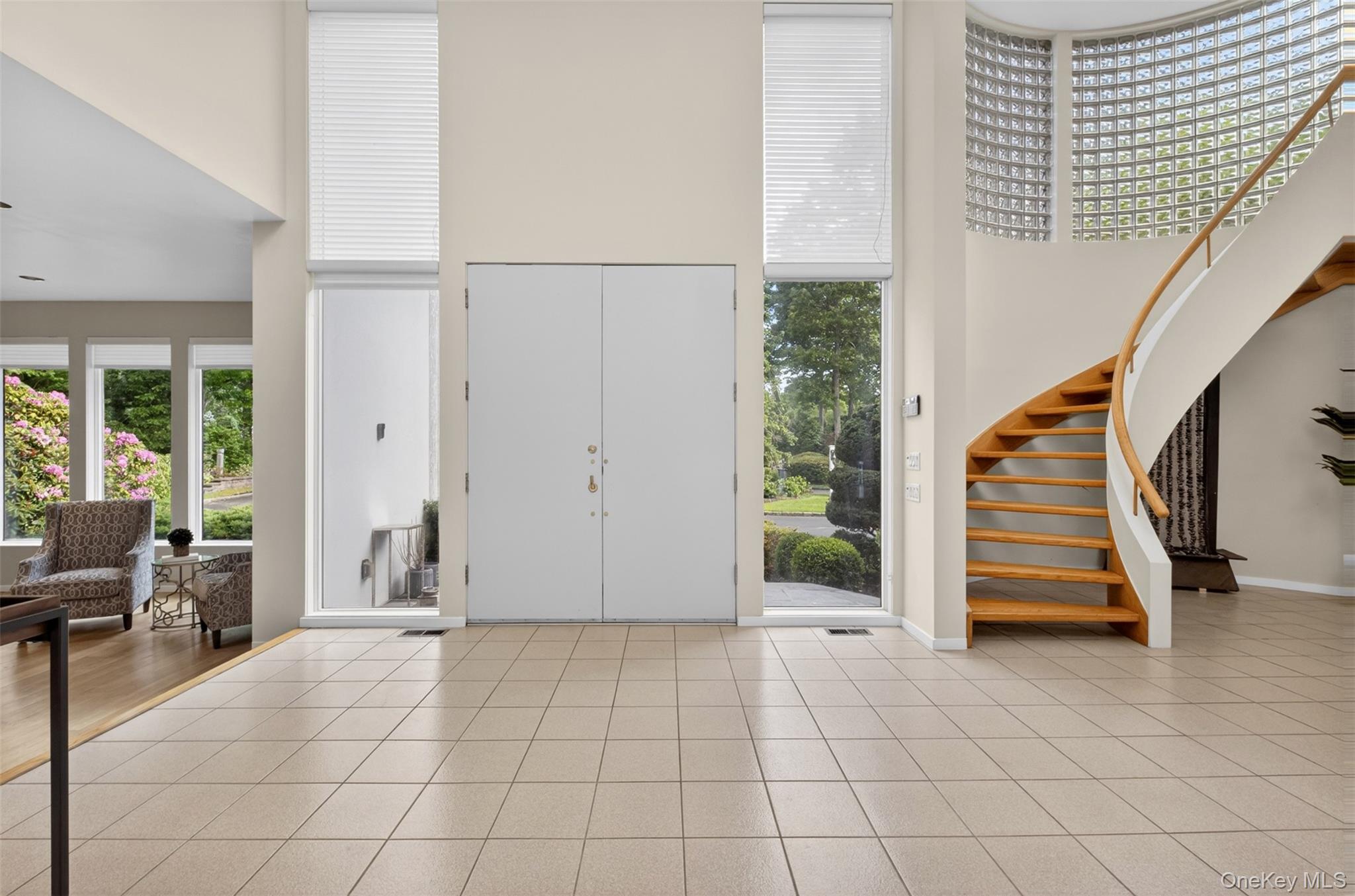 80 Tall Oak Crescent Property Photo 3