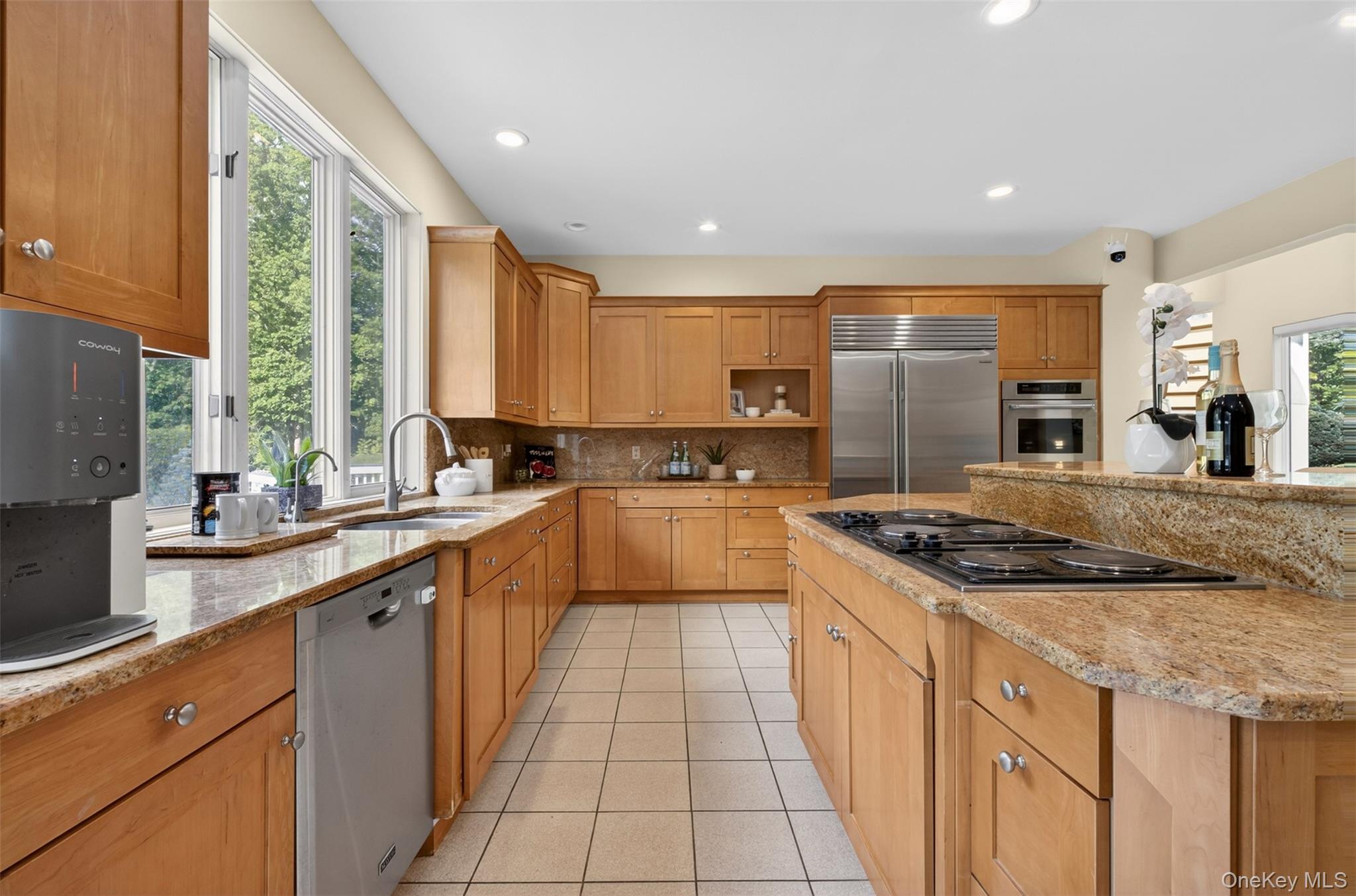 80 Tall Oak Crescent Property Photo 9