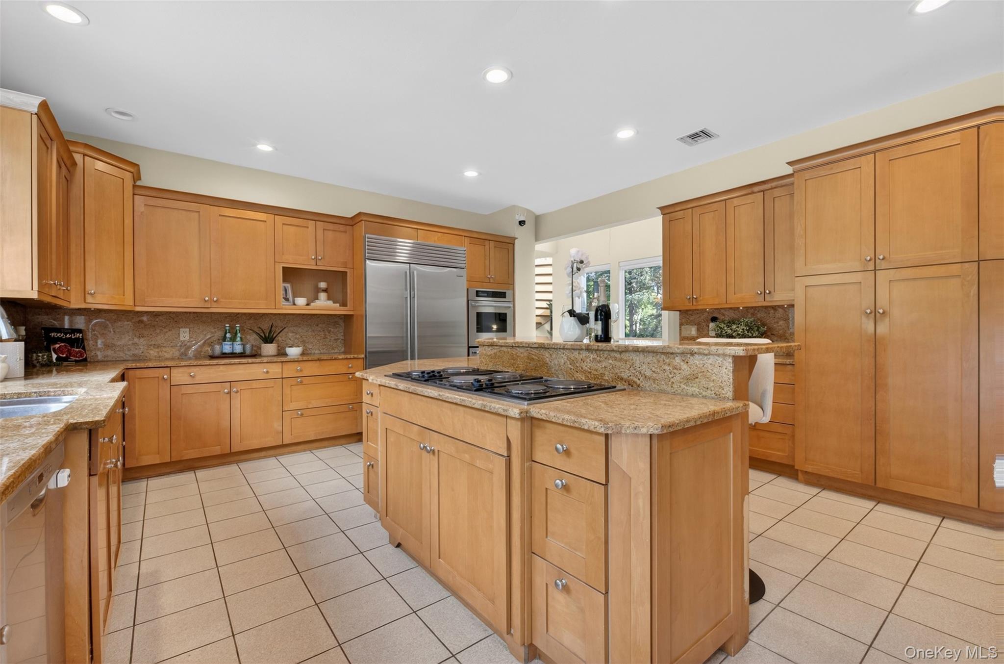 80 Tall Oak Crescent Property Photo 10