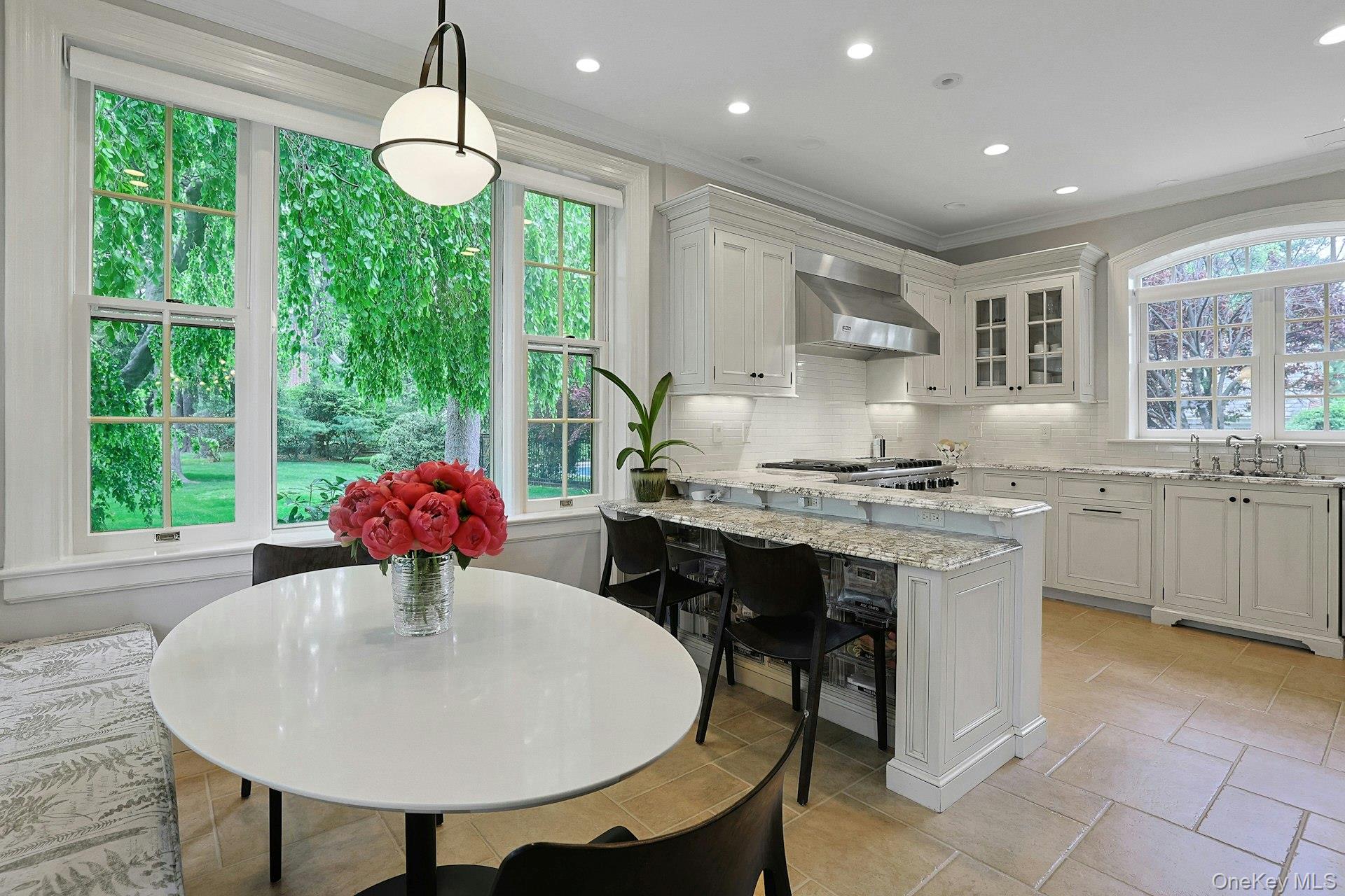 7 Forest Circle Property Photo 11