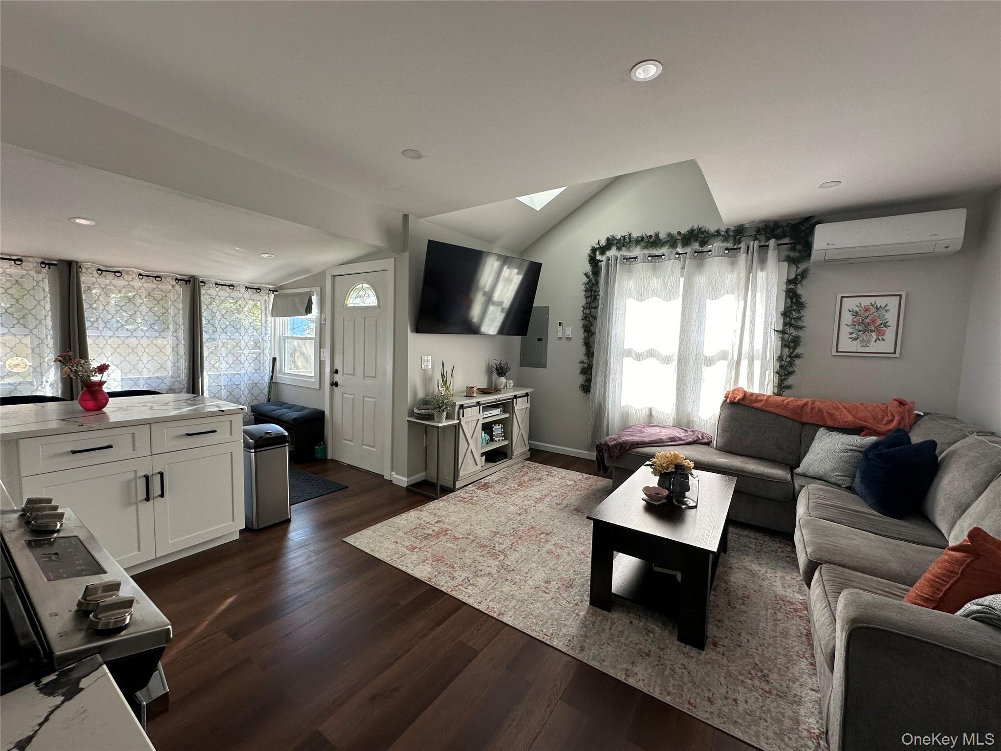 20 Melnick Place Property Photo 4